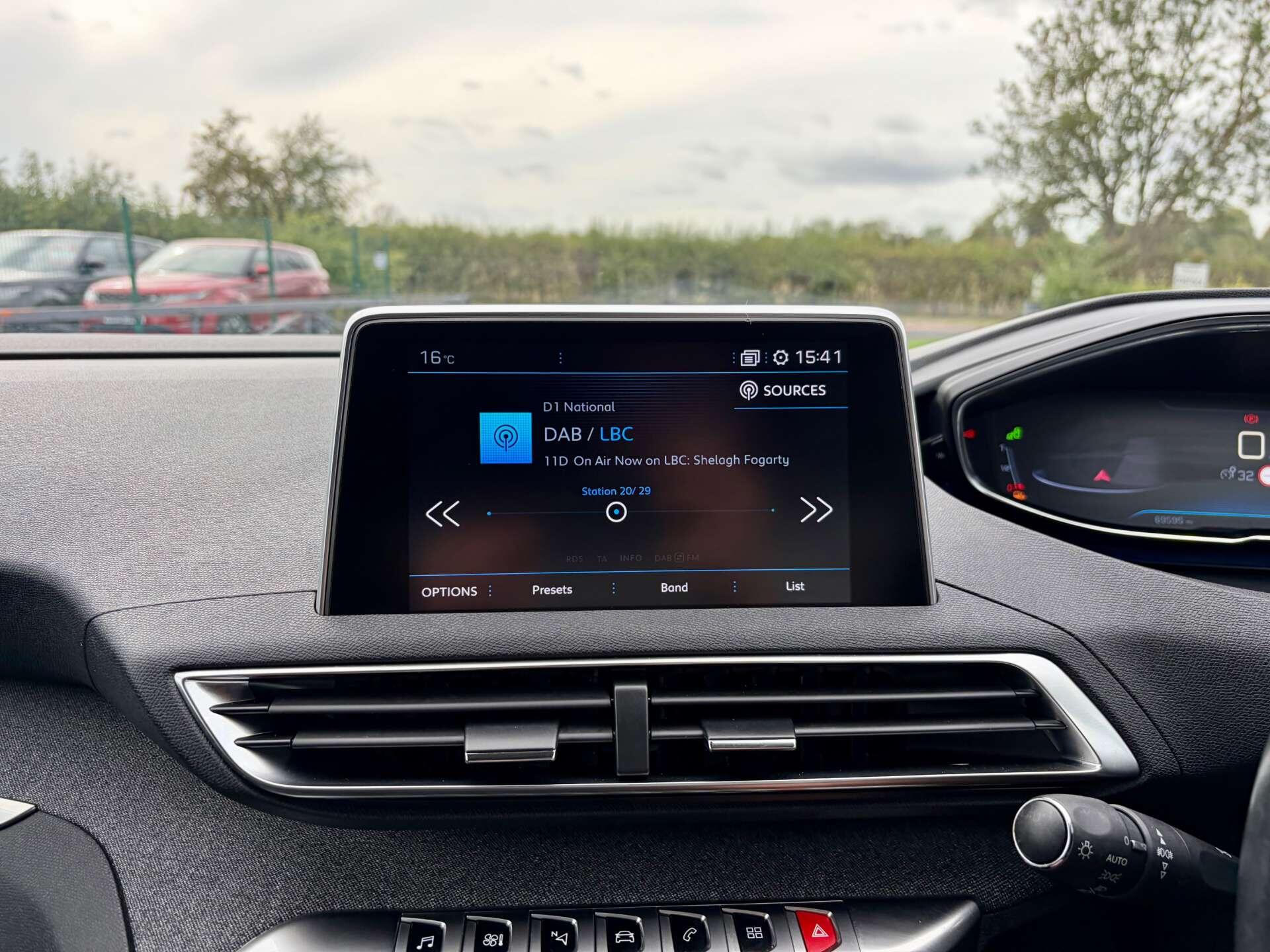 Peugeot 3008 view 38
