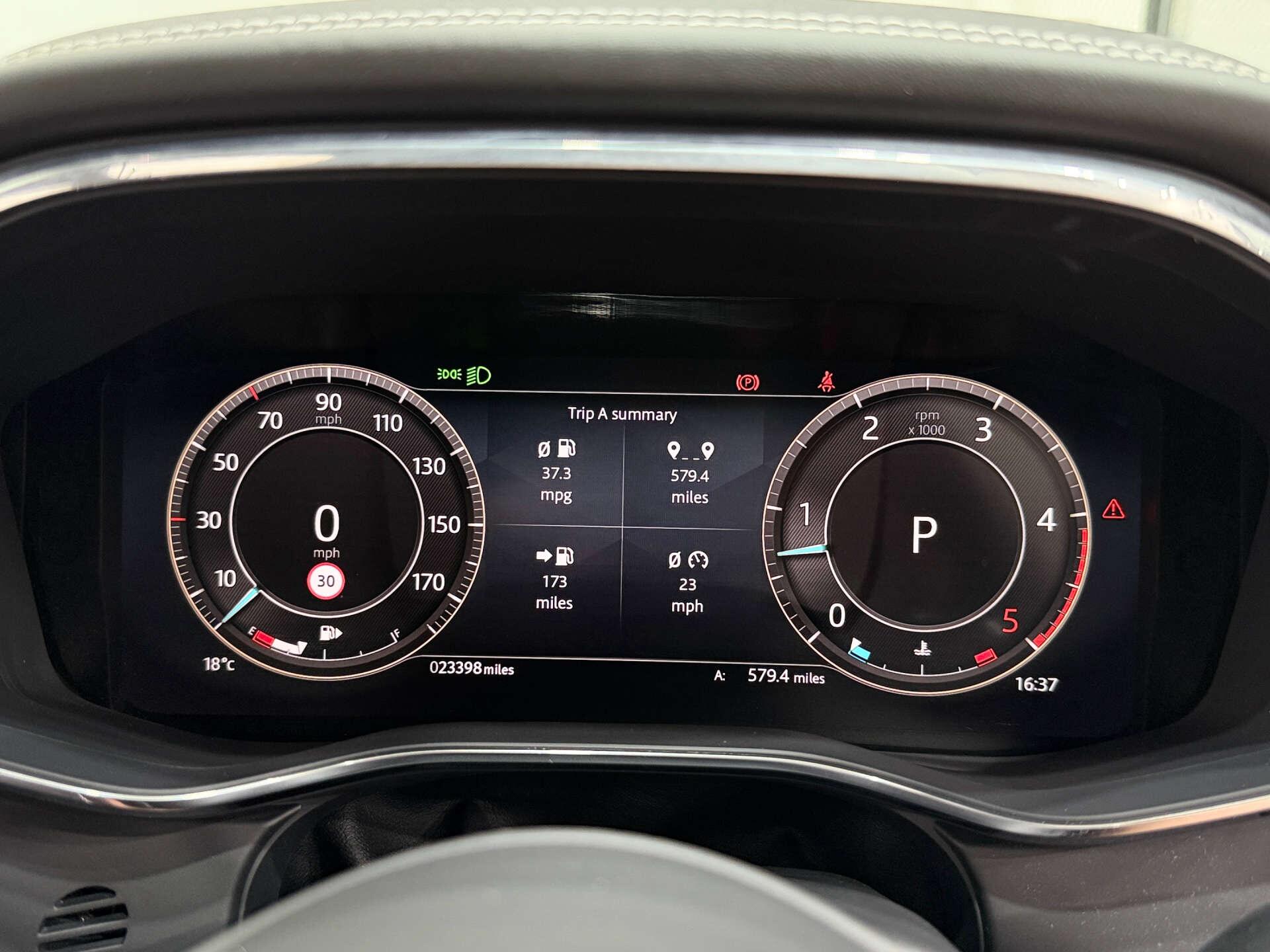 Jaguar F-Pace view 41