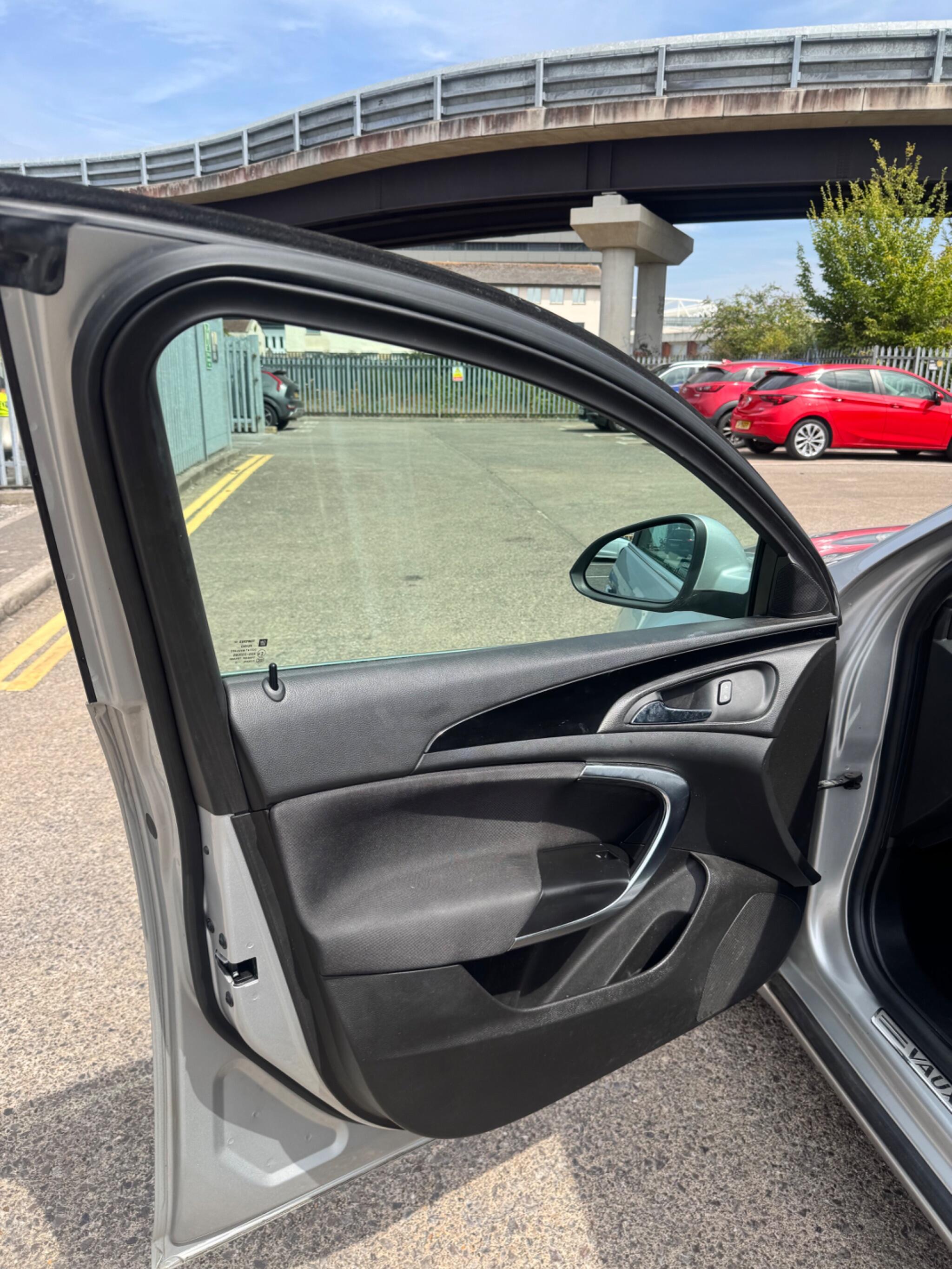 Vauxhall Insignia view 36
