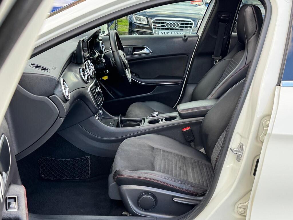 Mercedes-Benz Gla view 17