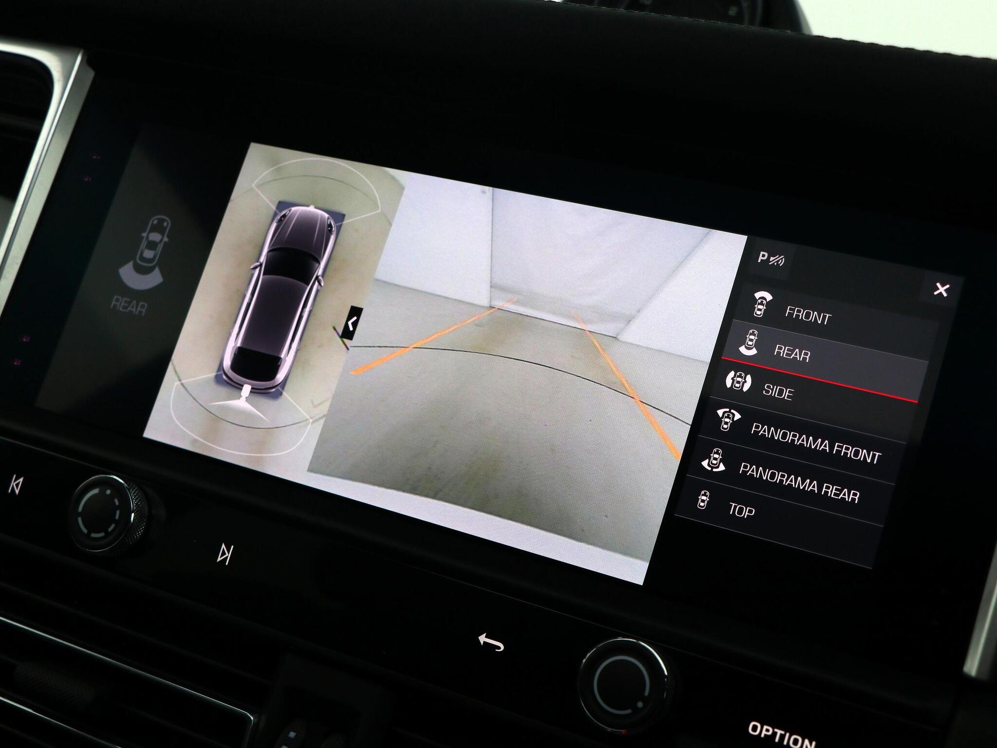 Porsche Macan view 46