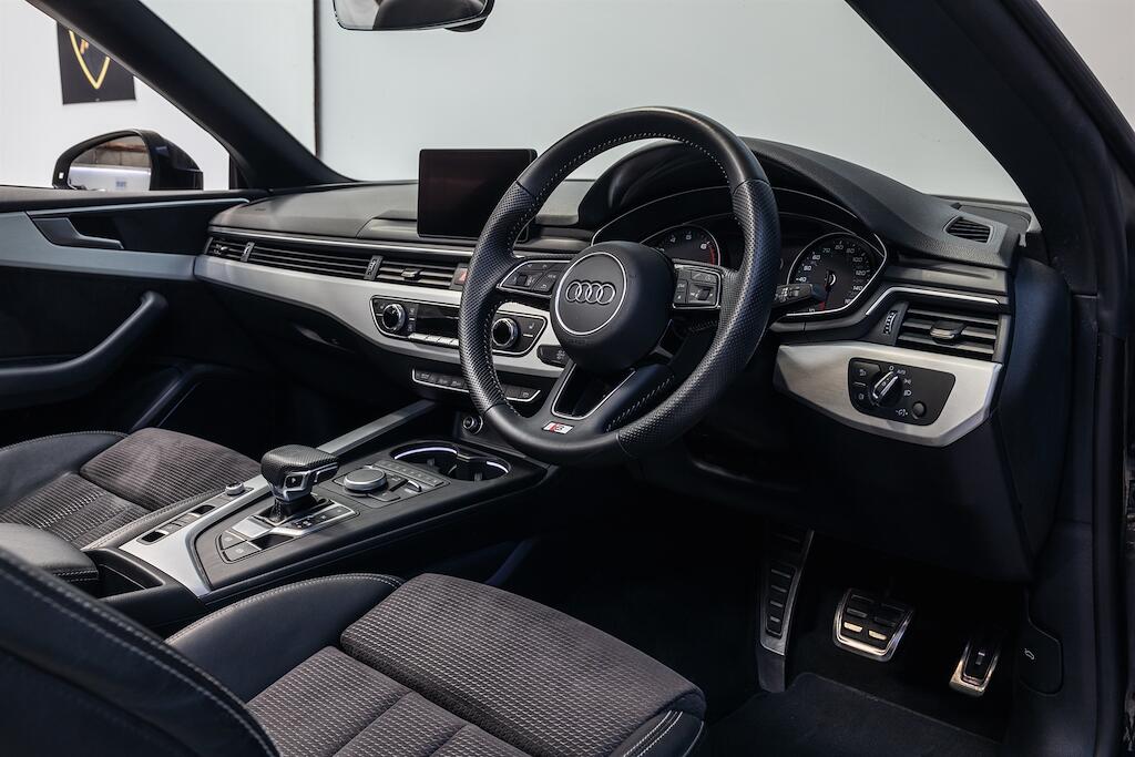 Audi A5 view 8