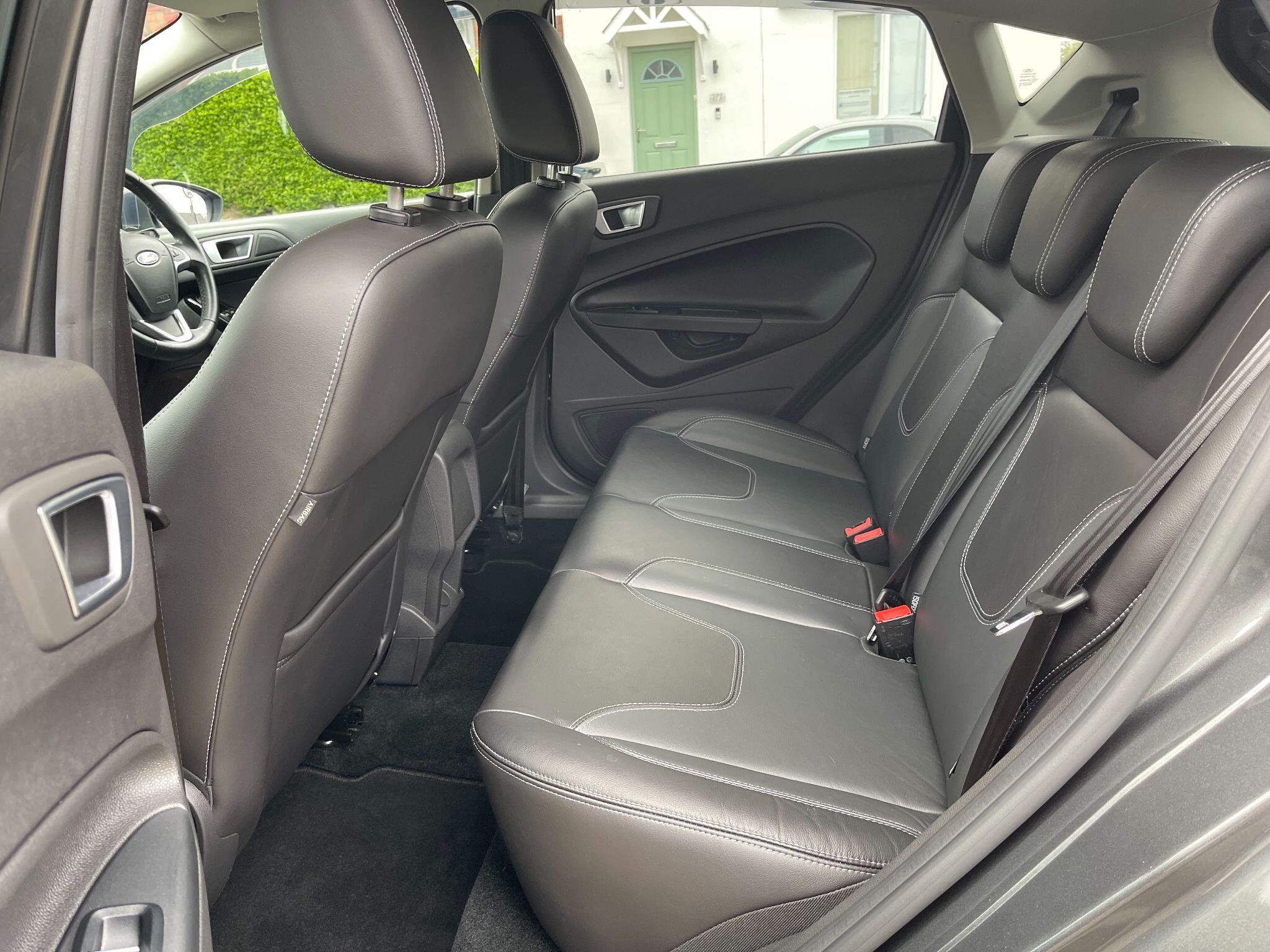 Ford Fiesta view 32