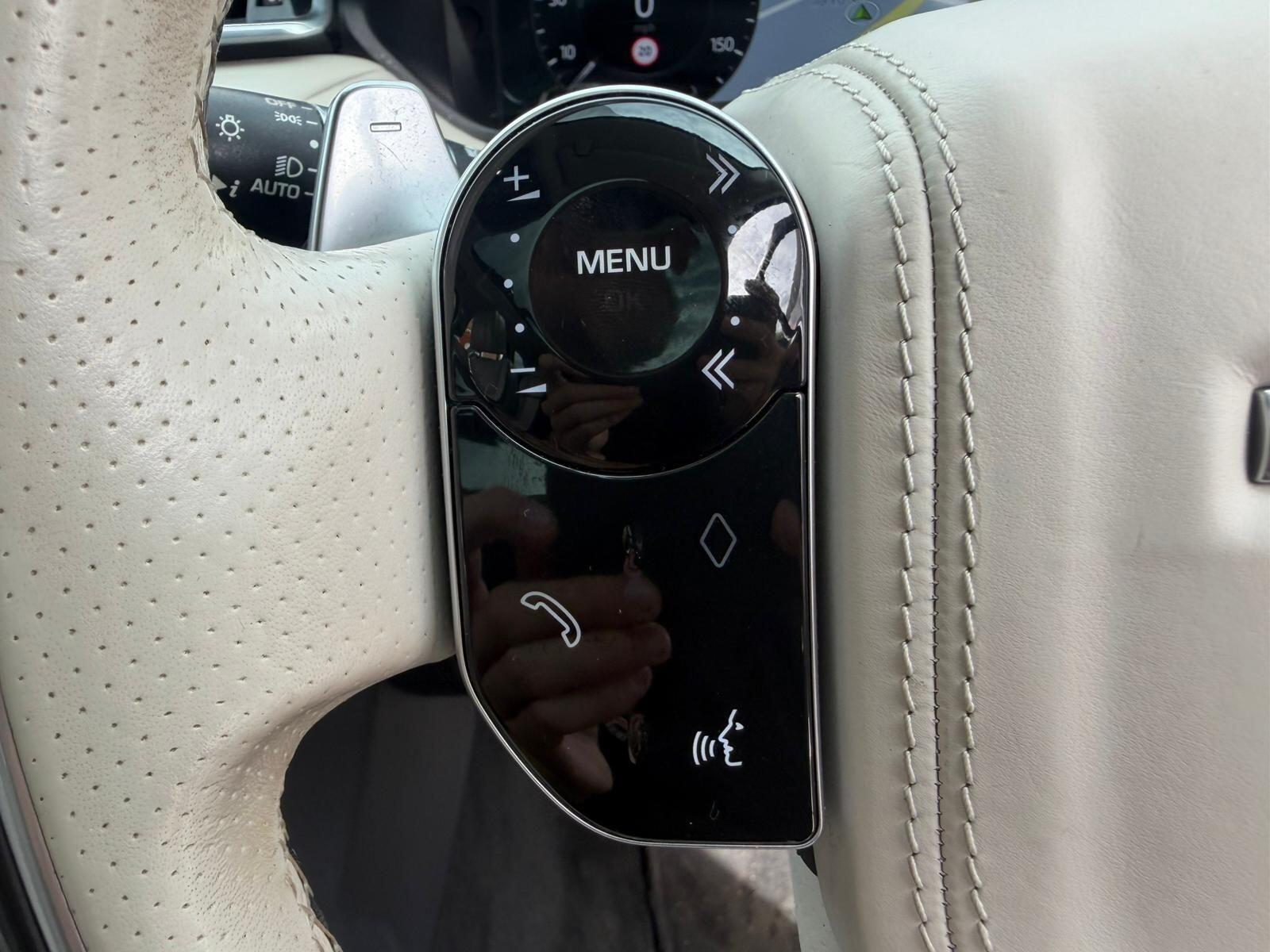 Land Rover Range Rover Velar view 19