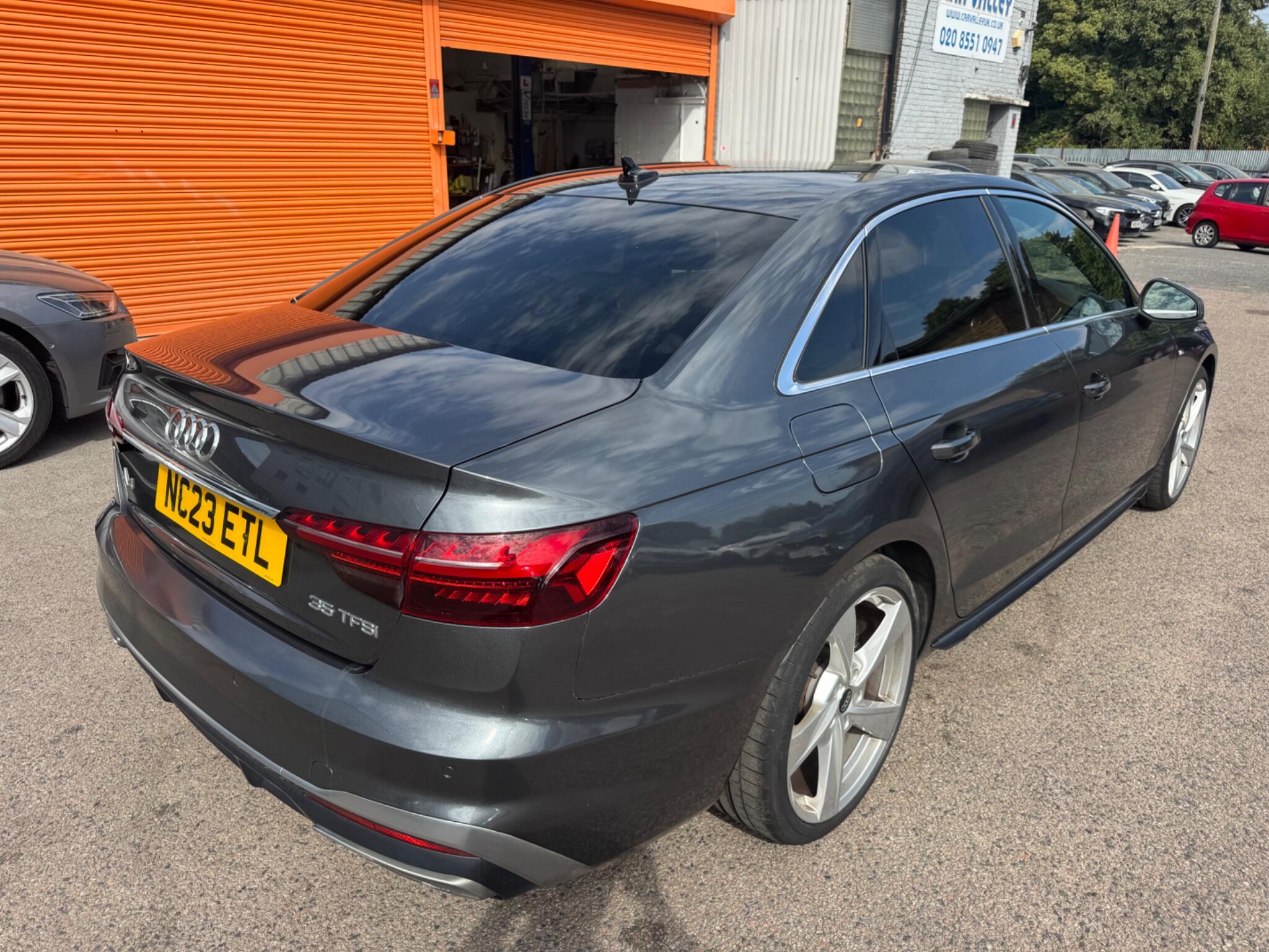 Audi A4 view 4