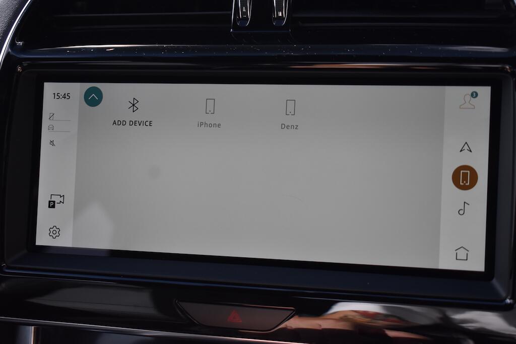 Jaguar Xe view 64