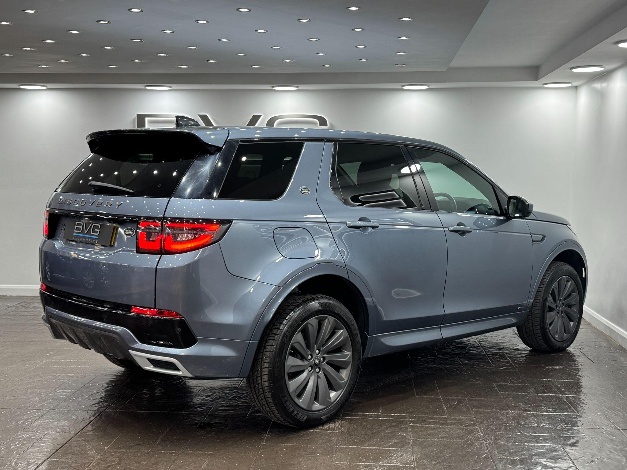 Land Rover Discovery Sport view 19