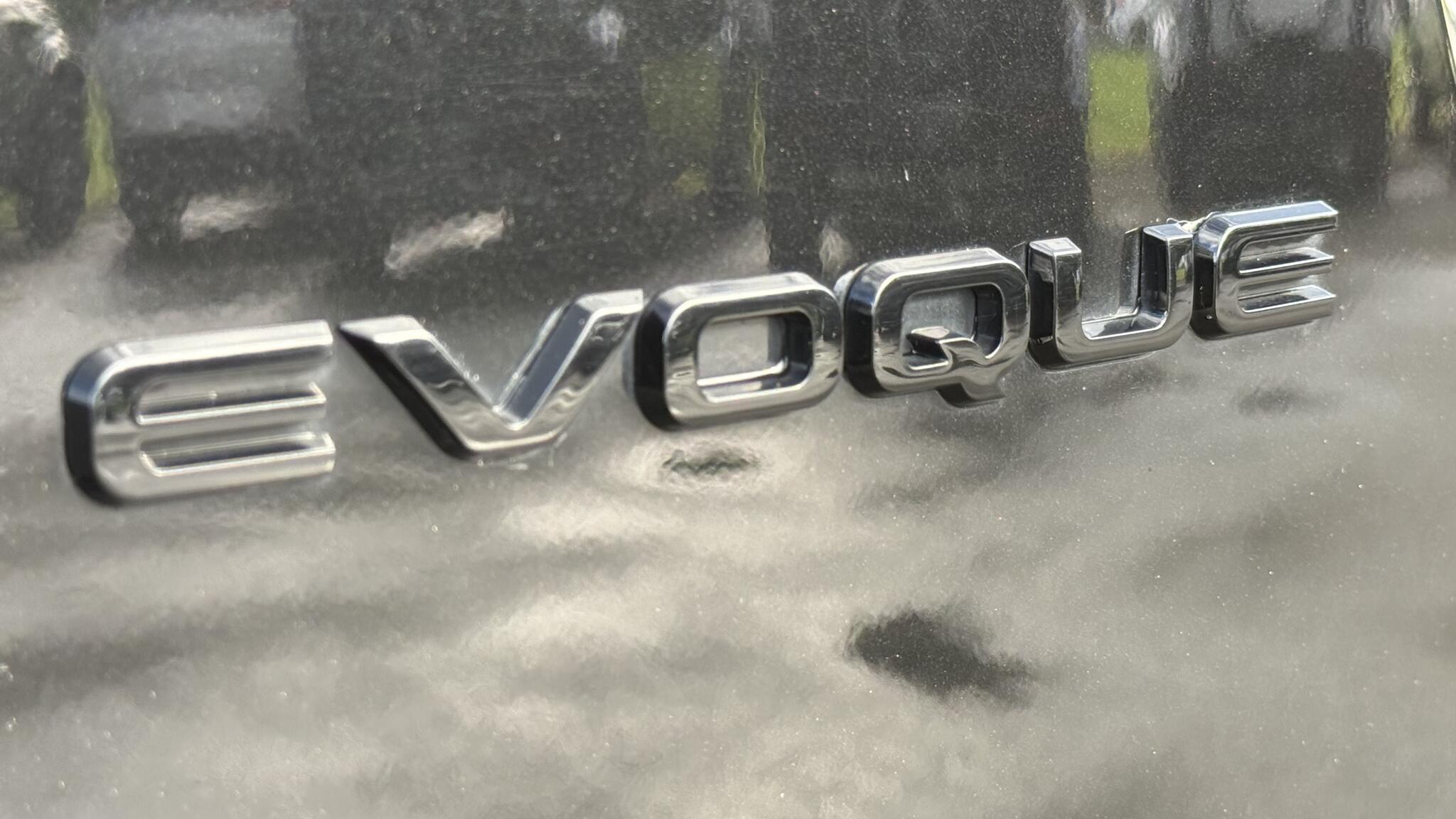 Land Rover Range Rover Evoque view 28