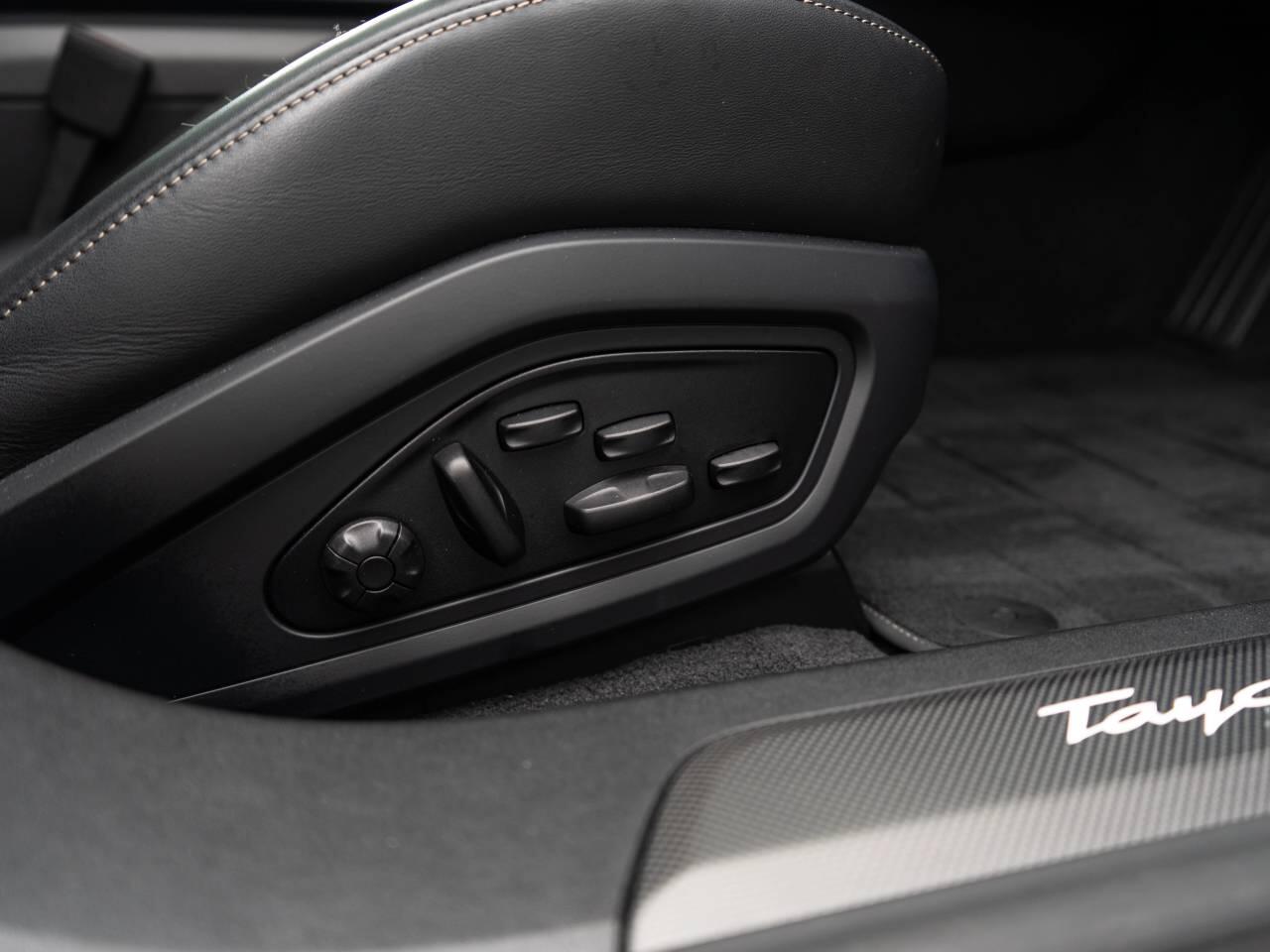 Porsche Taycan view 30