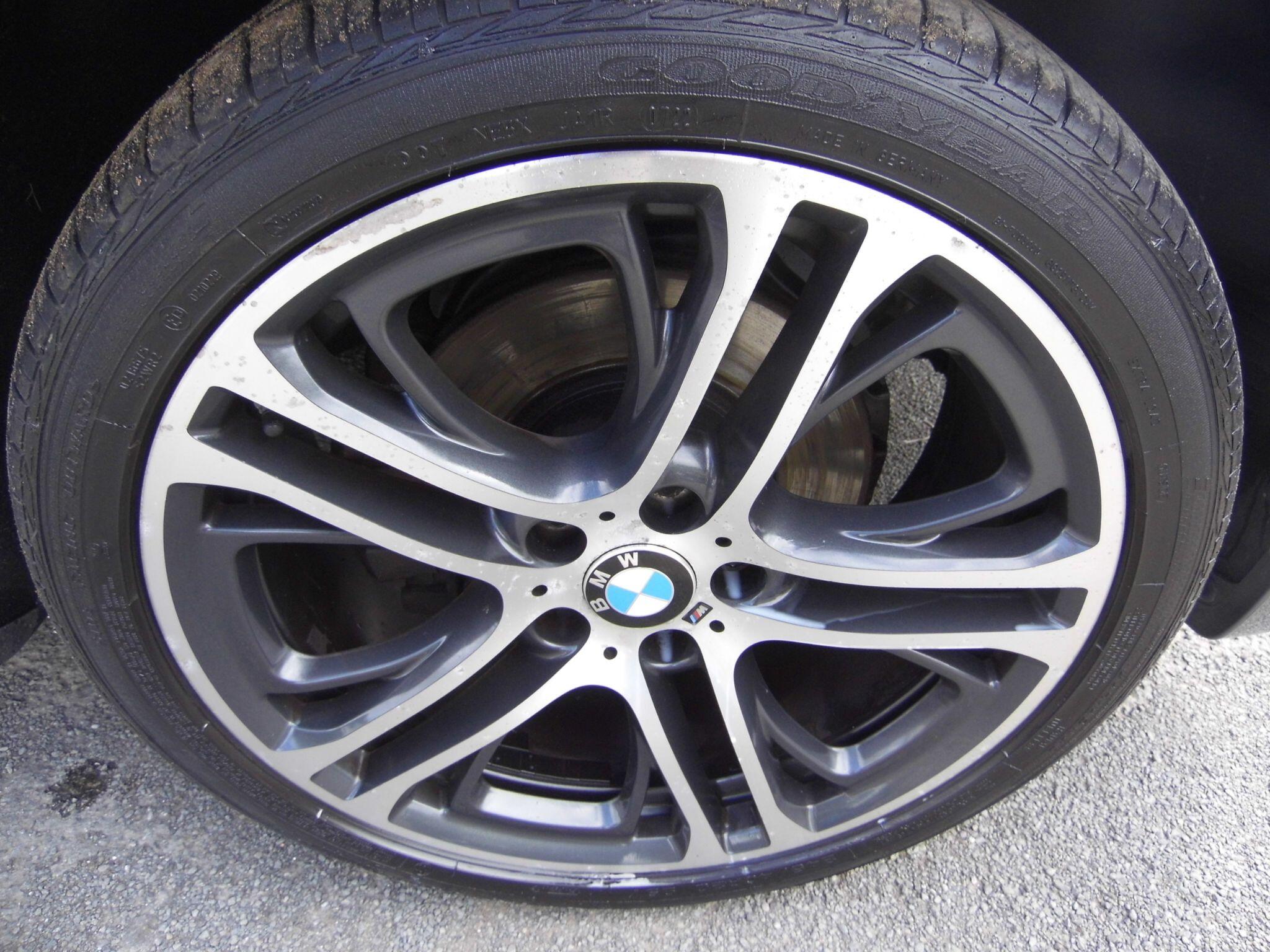 BMW X3 view 12