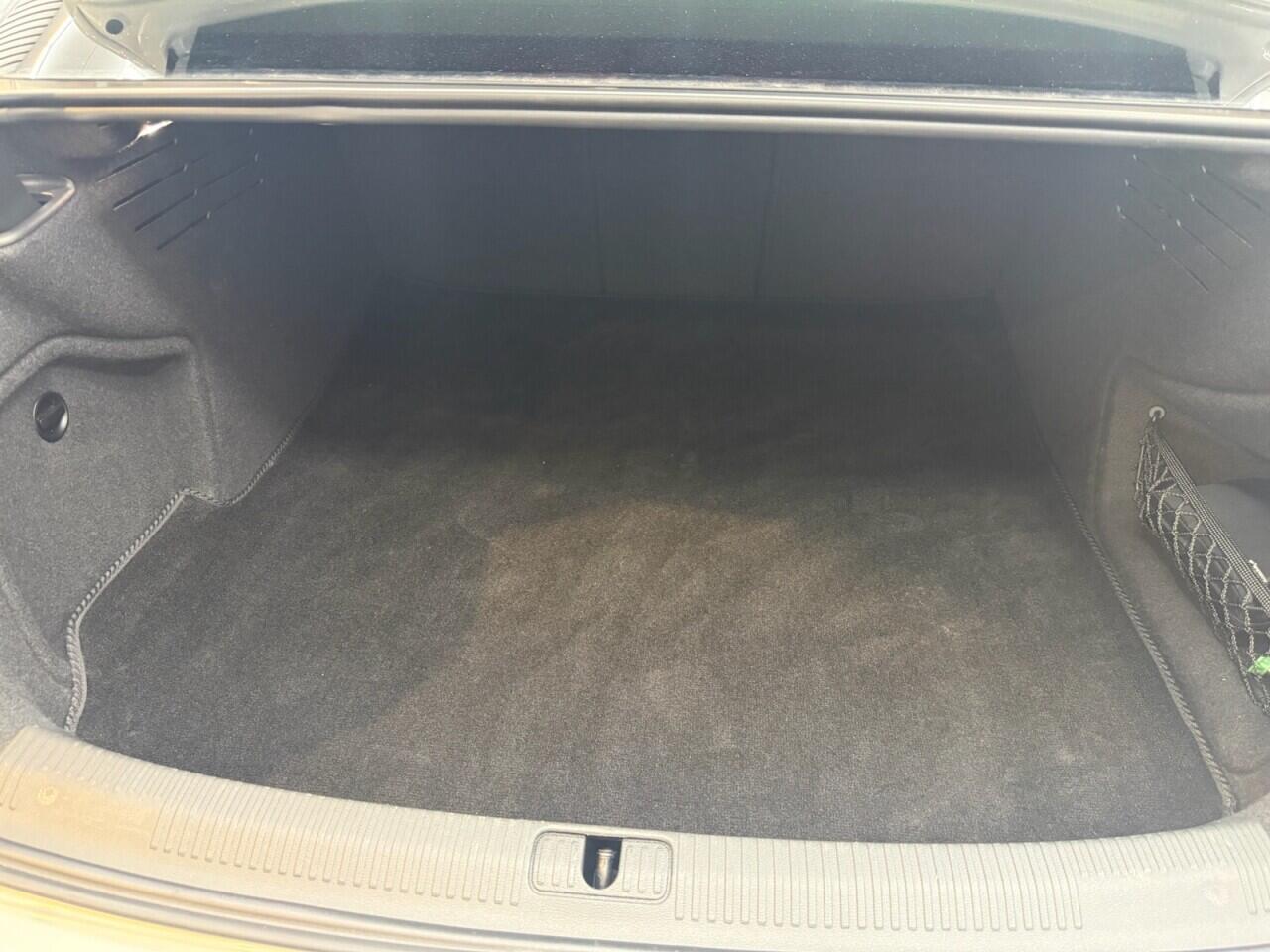 Audi A4 view 42
