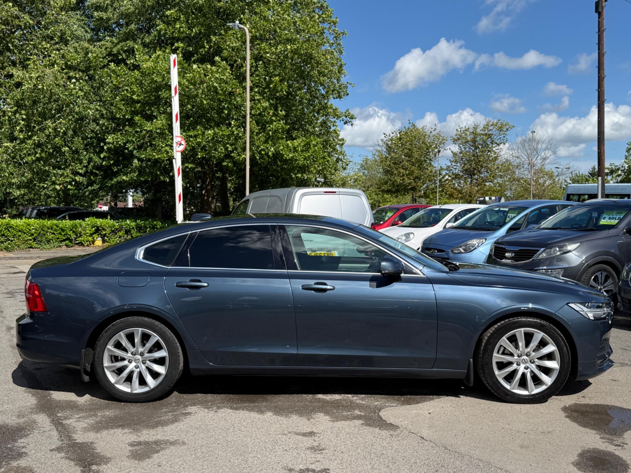 Volvo S90 - Image 20