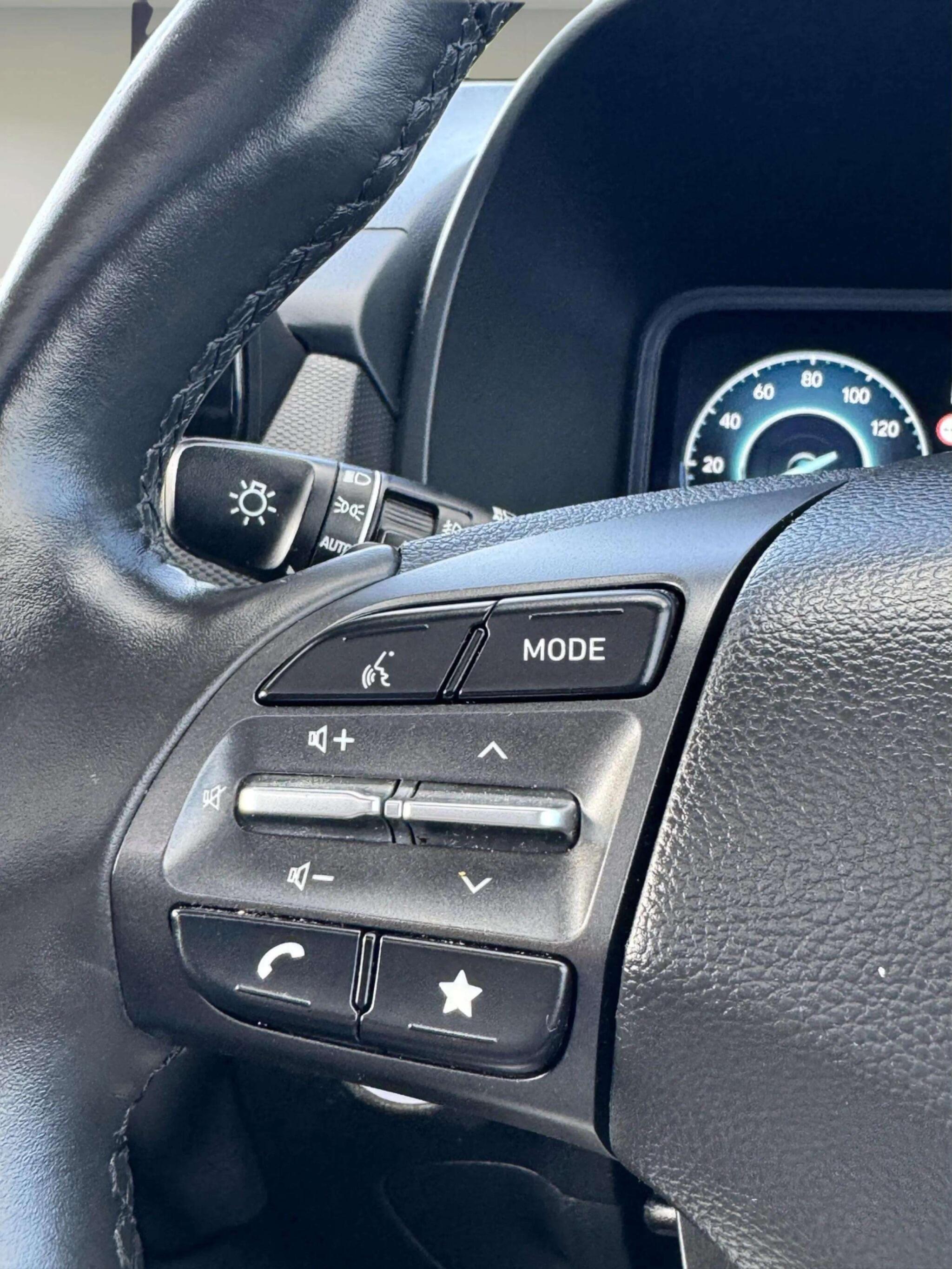 Hyundai Kona view 50