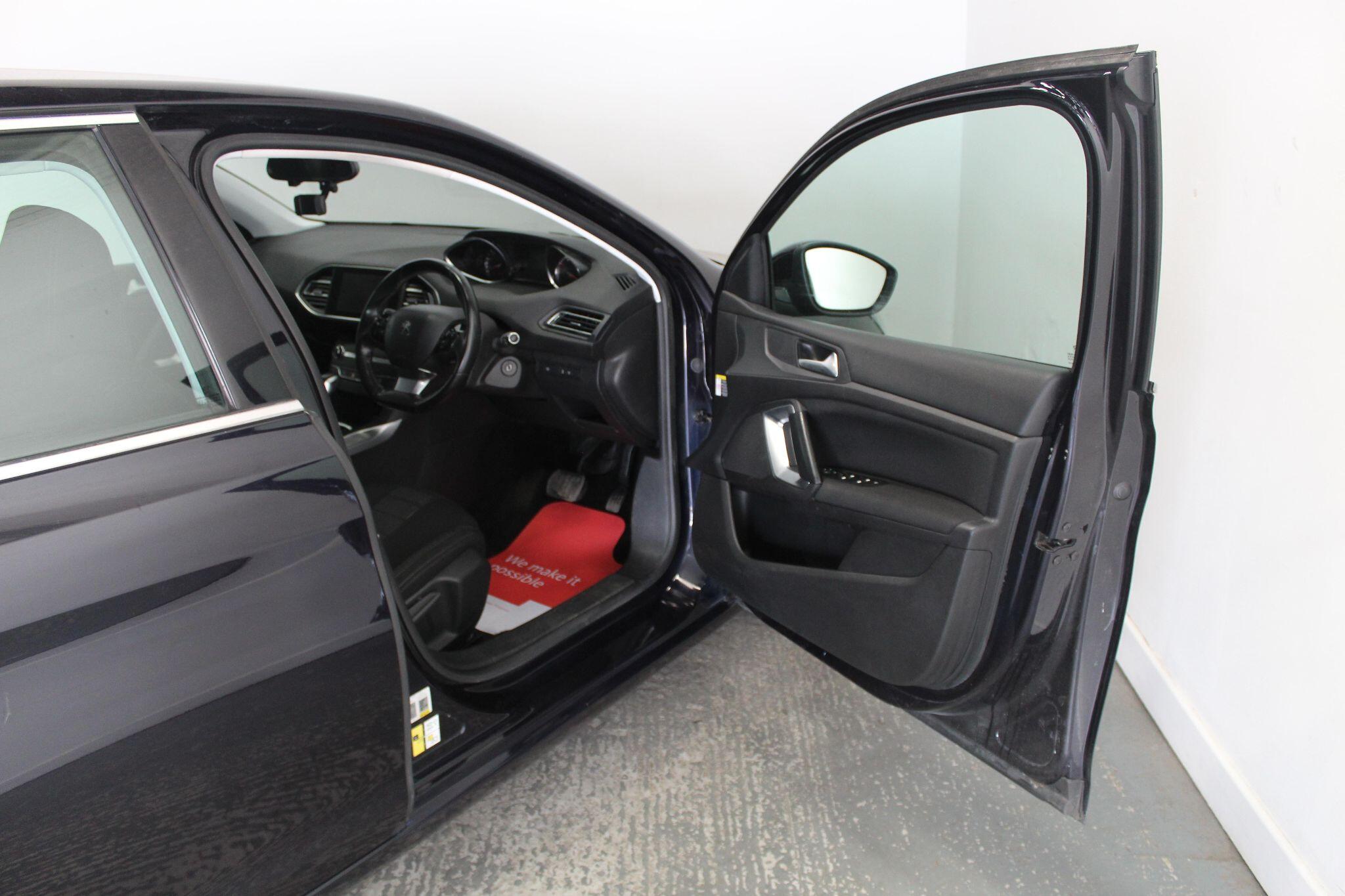 Peugeot 308 view 25