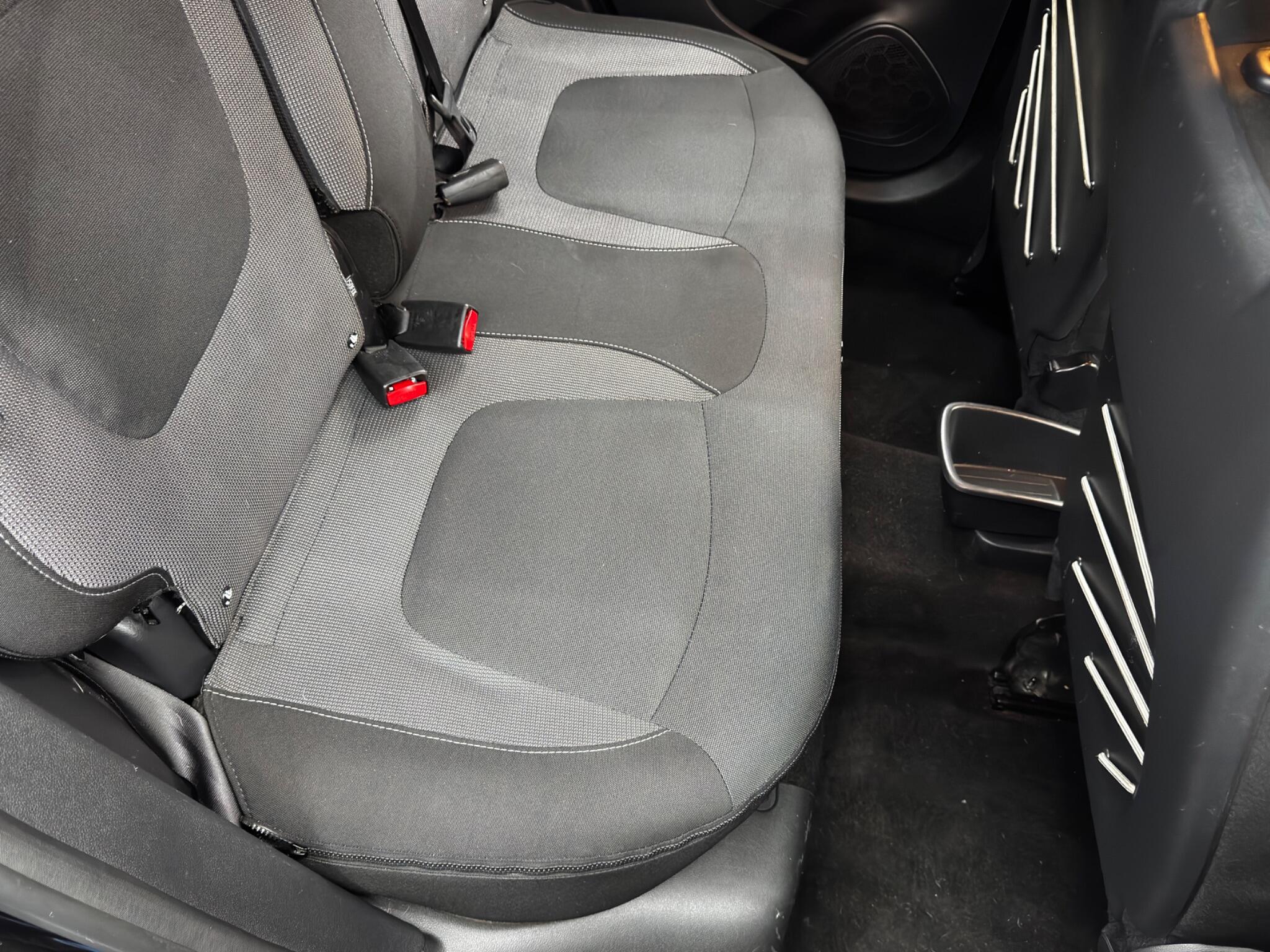 Renault Captur view 16