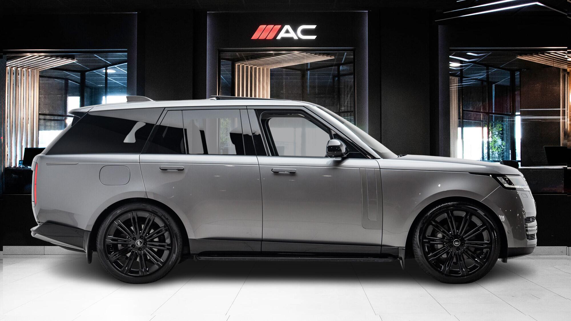 Land Rover Range Rover view 3
