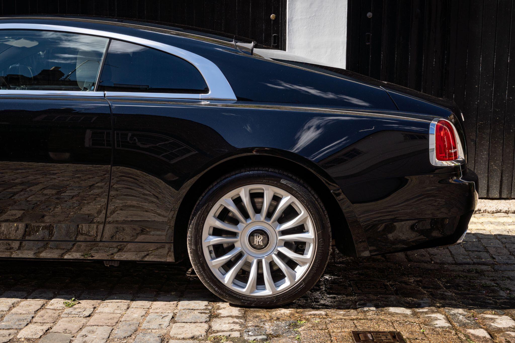 Rolls-Royce Wraith view 35