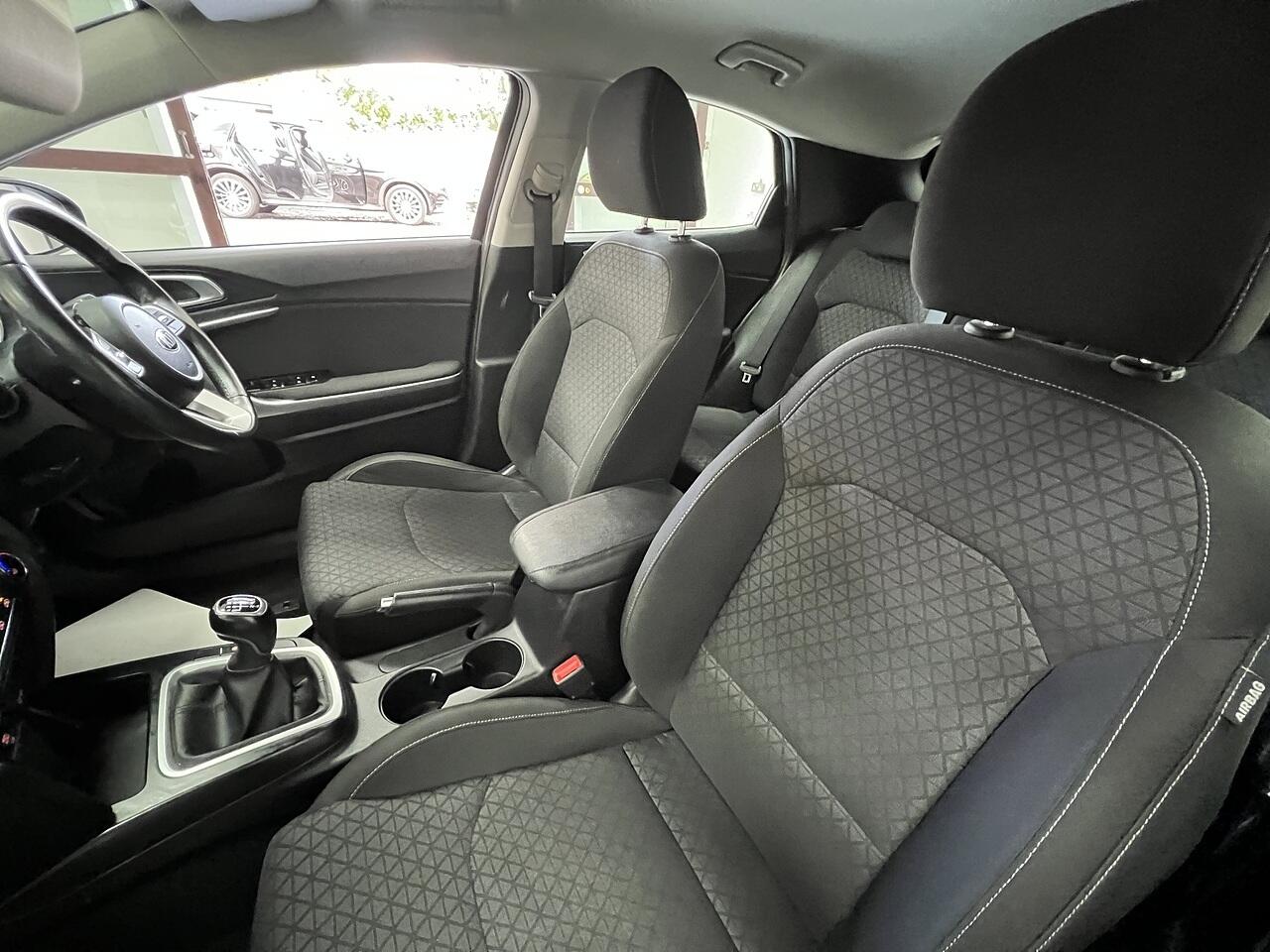 Kia Xceed view 18