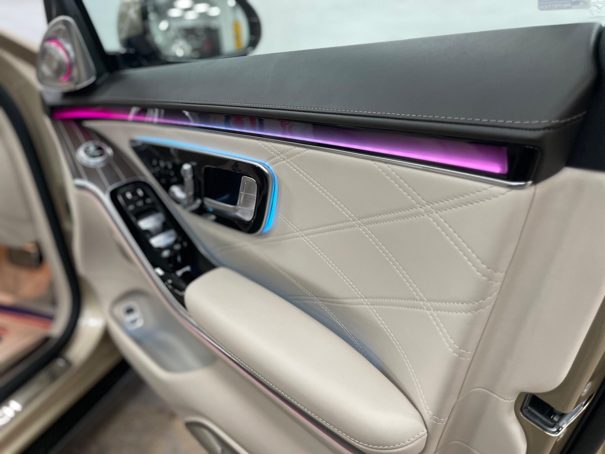 Mercedes-Benz S-Class view 29
