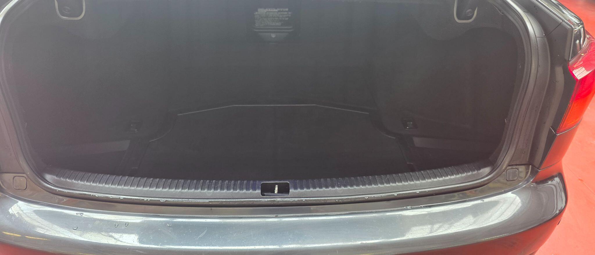 Lexus IS view 22
