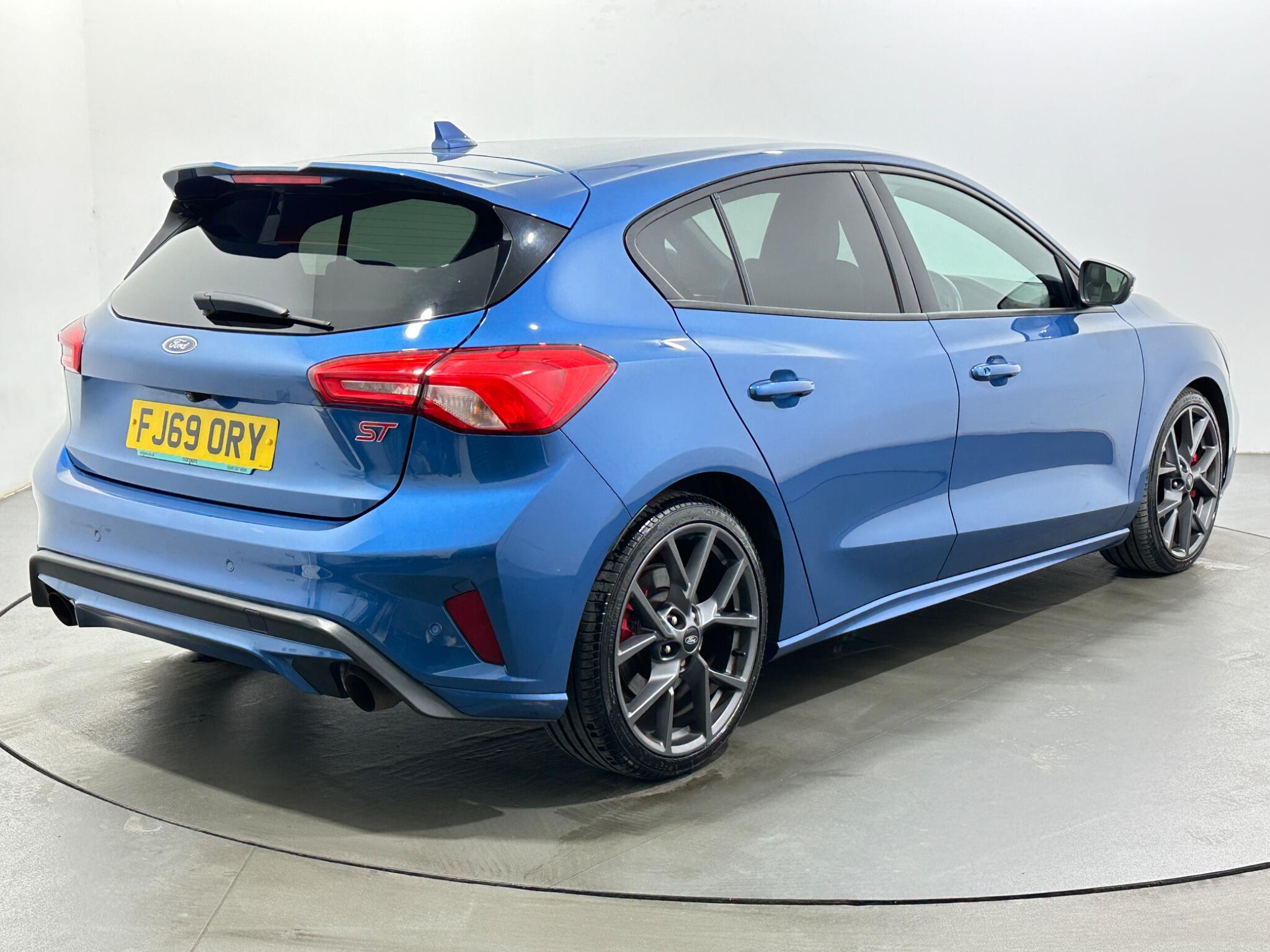 Ford Focus view 8