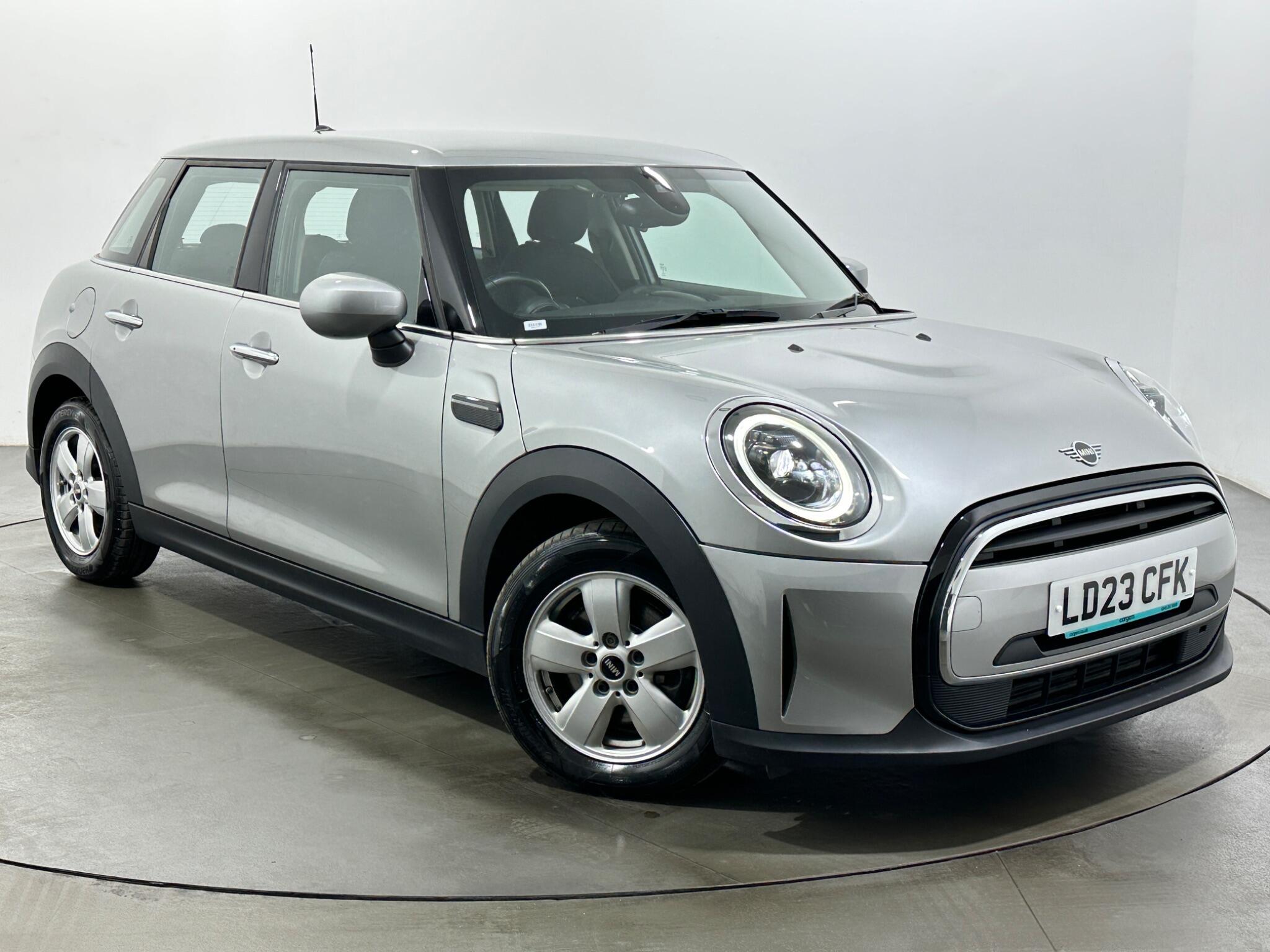 Mini Cooper view 54