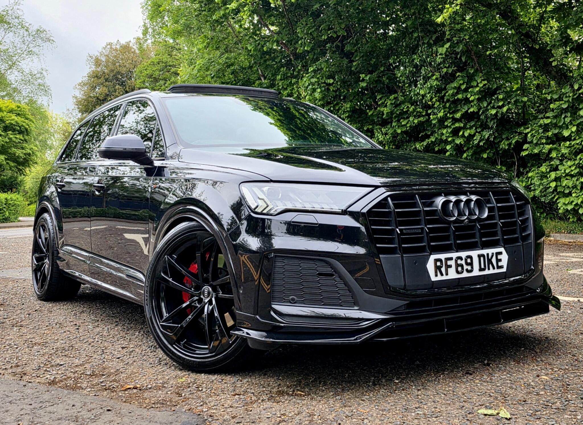 Audi Q7 view 19