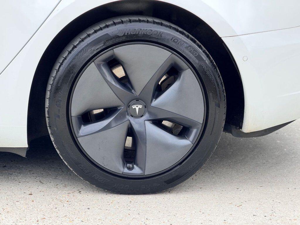 Tesla Model 3 view 11