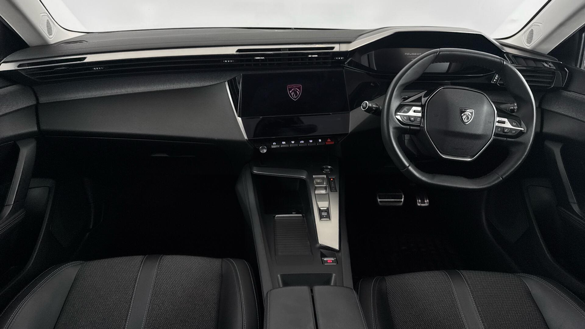 Peugeot 308 view 11