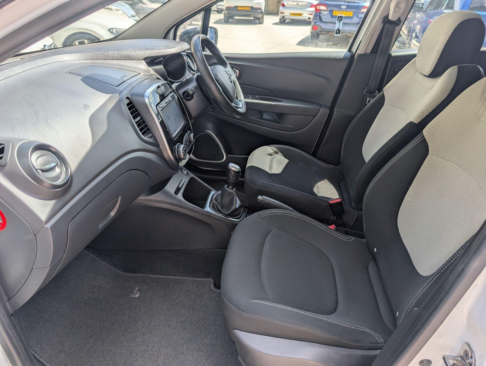 Renault Captur view 15