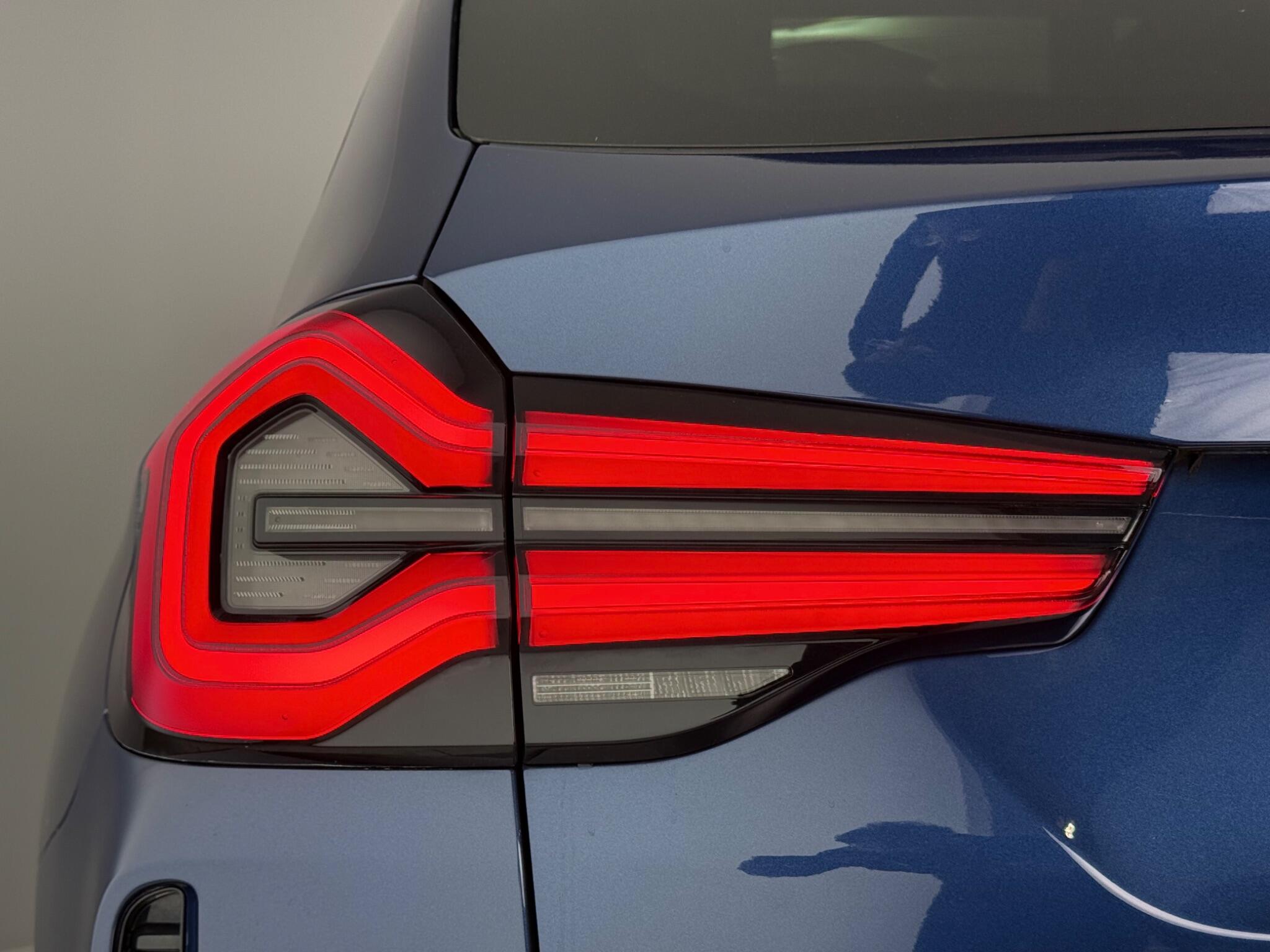 BMW X3 view 10