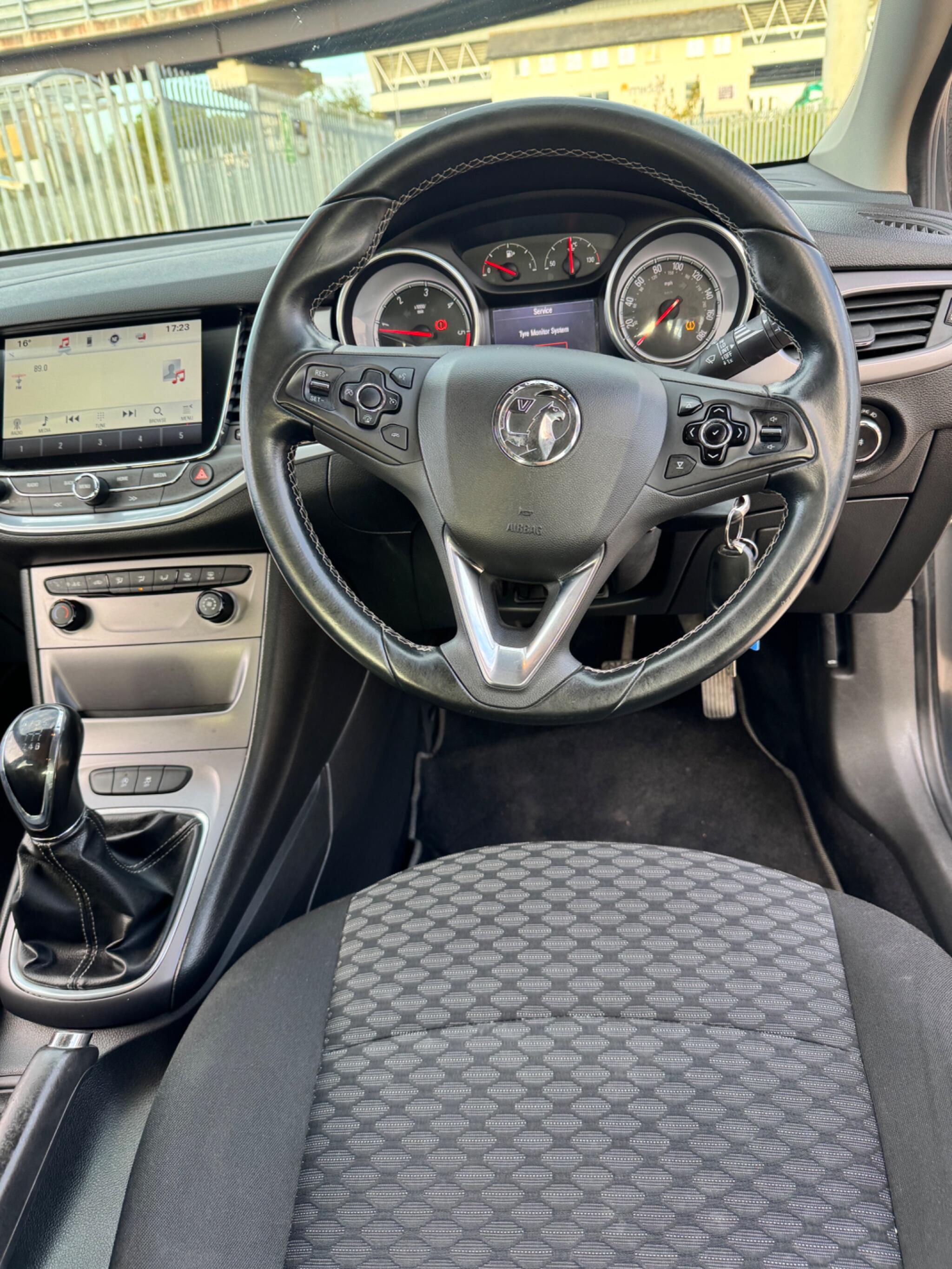 Vauxhall Astra view 43