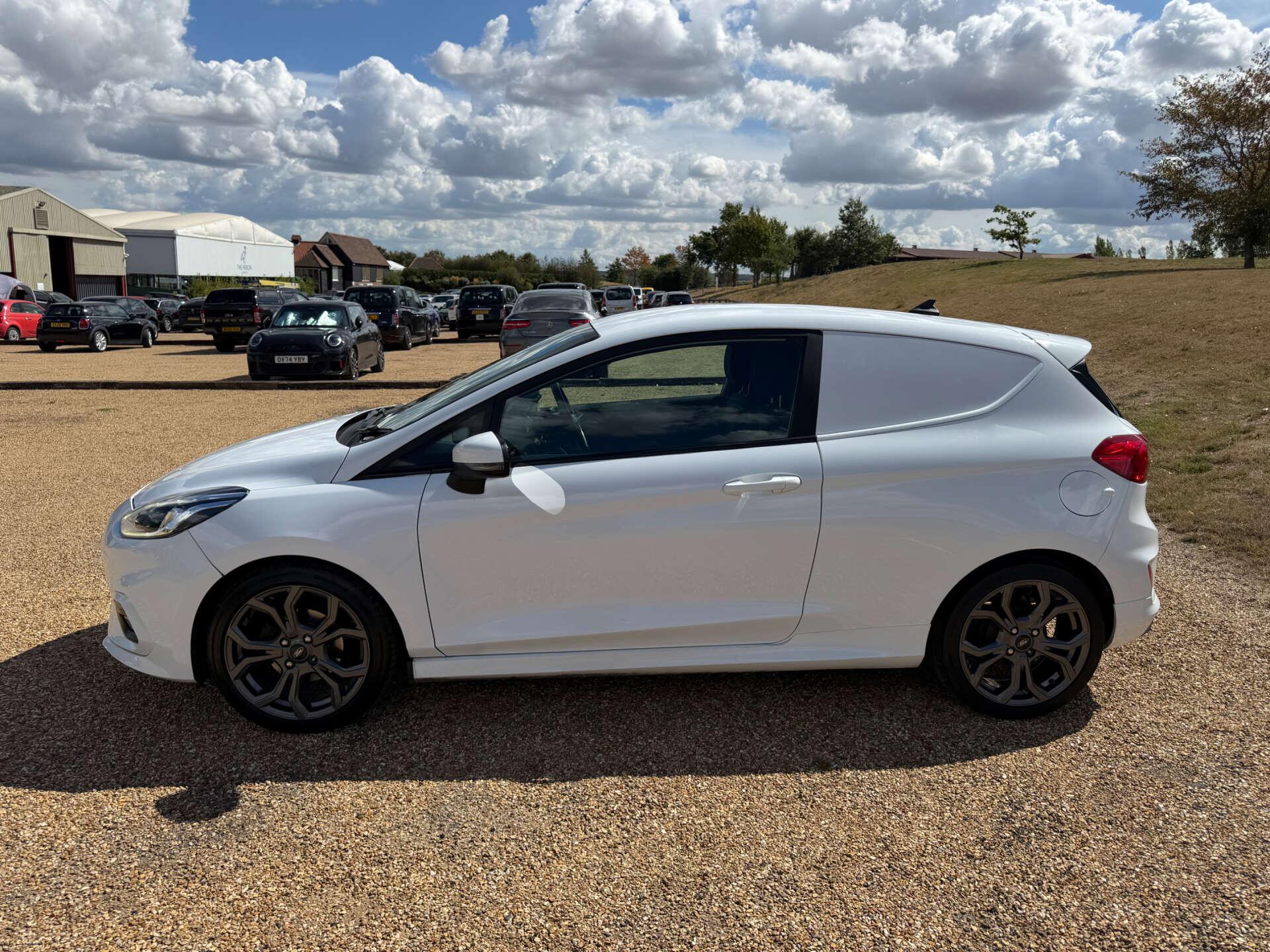 Ford Fiesta view 4