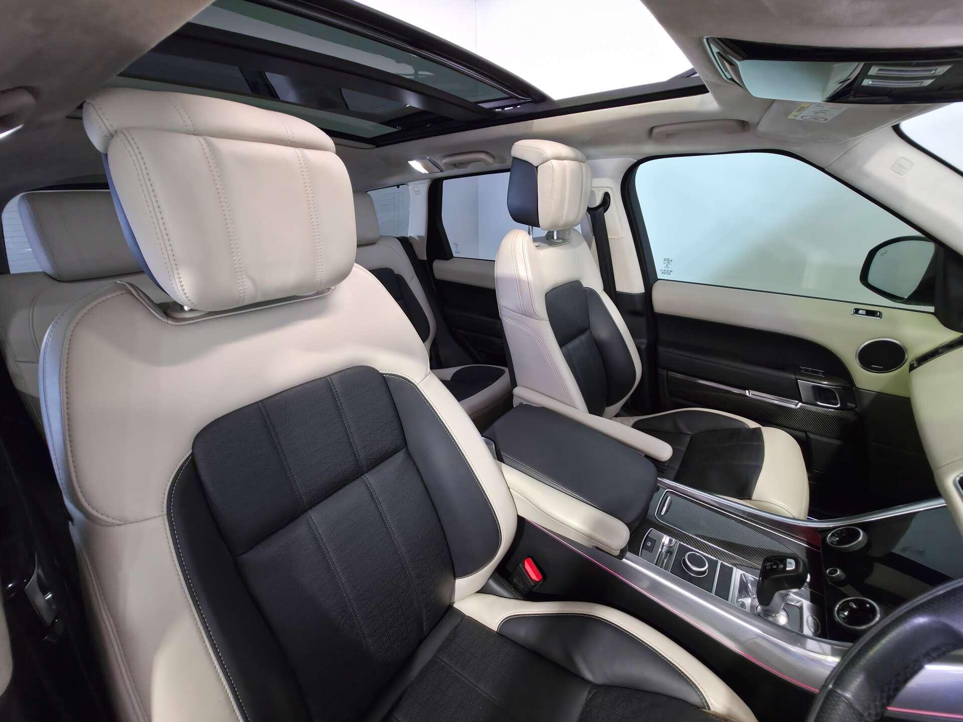 Land Rover Range Rover Sport view 13