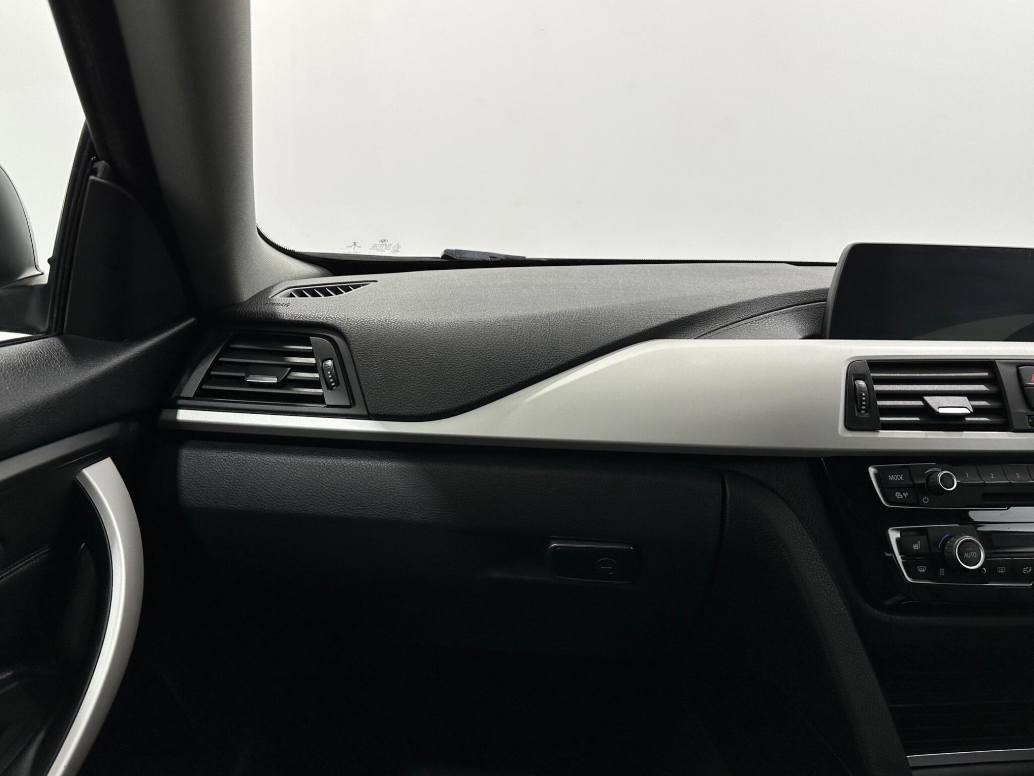 BMW 4 Series Gran Coupe view 29