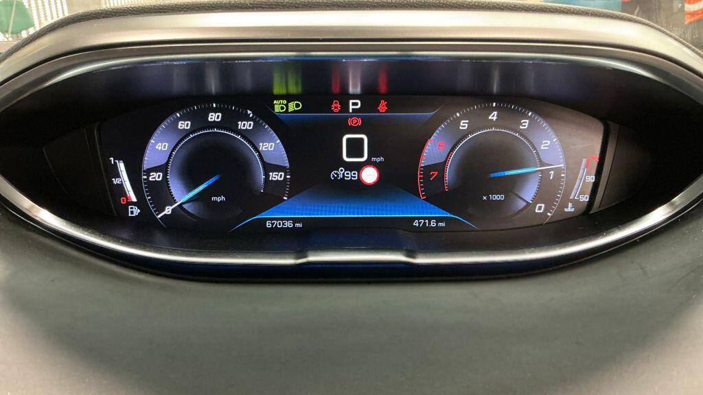 Peugeot 3008 view 11
