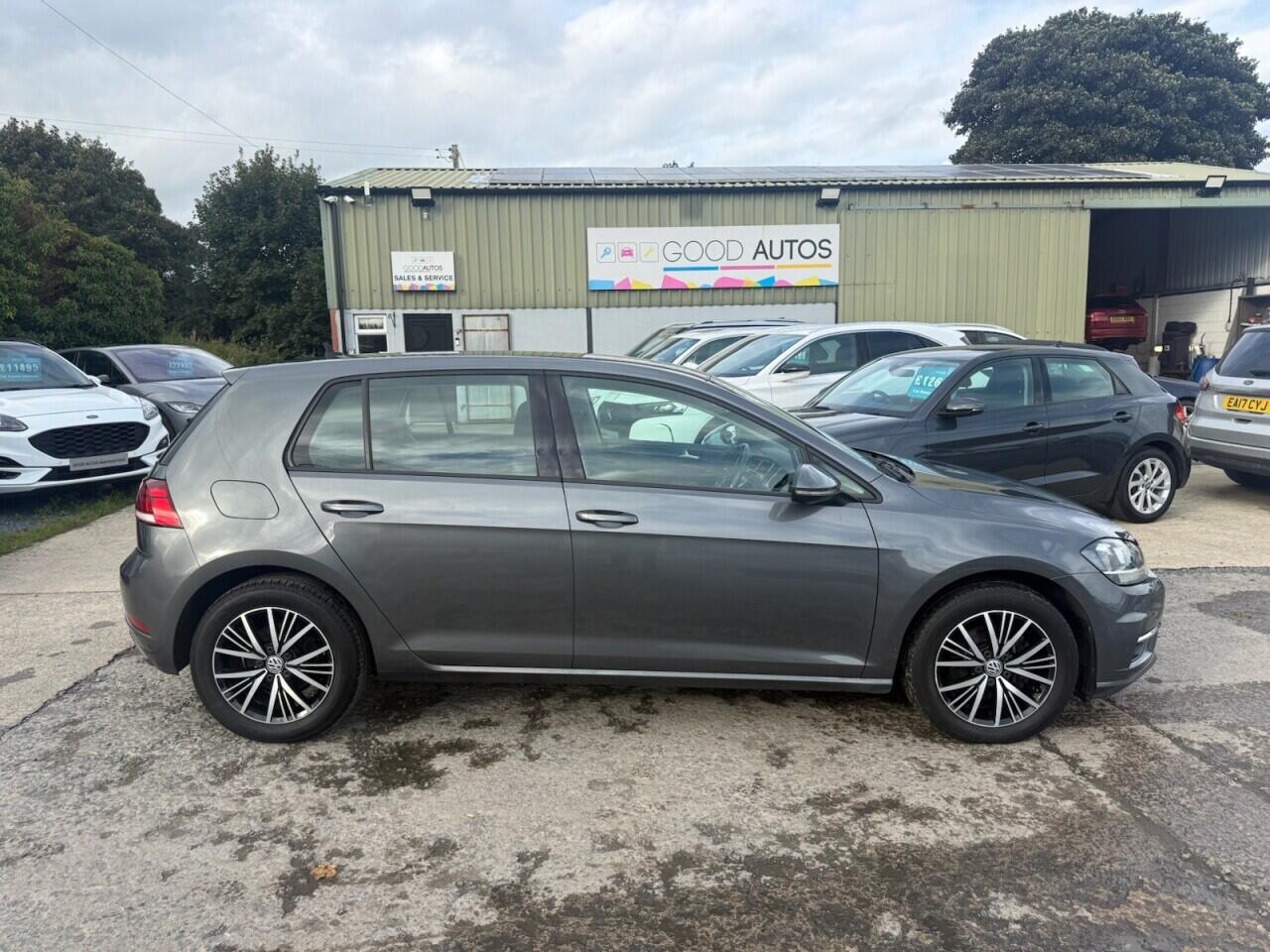 Volkswagen Golf view 7