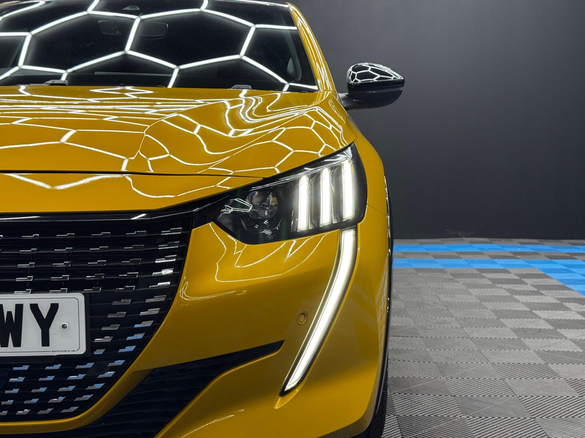 Peugeot 208 view 44