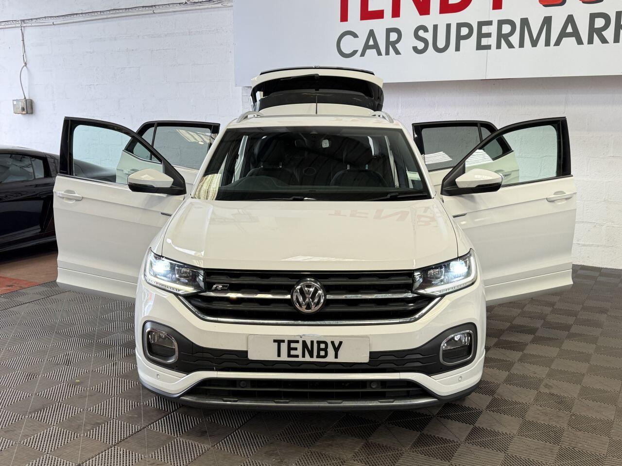Volkswagen T-Cross view 9