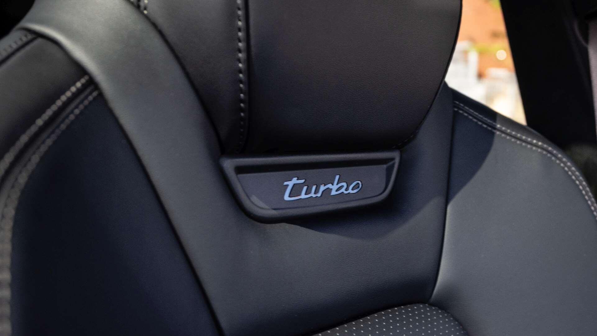 Porsche Macan view 26