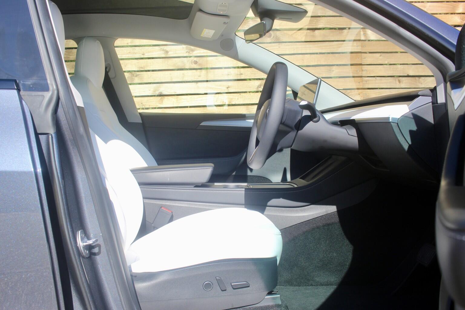 Tesla Model Y view 8