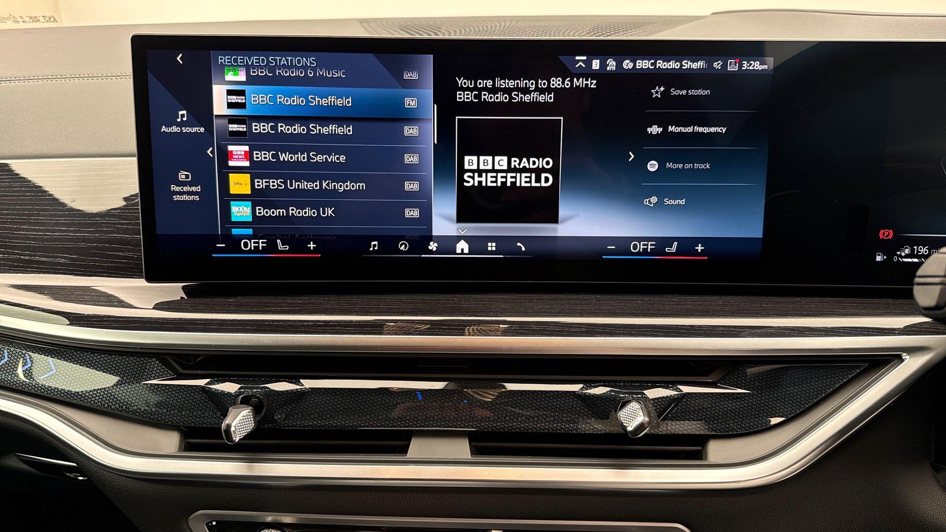 BMW X5 view 8