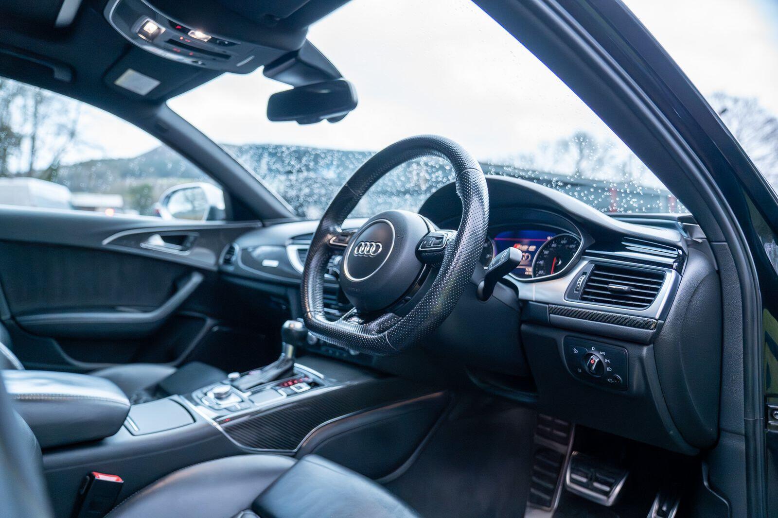 Audi RS6 Avant view 20