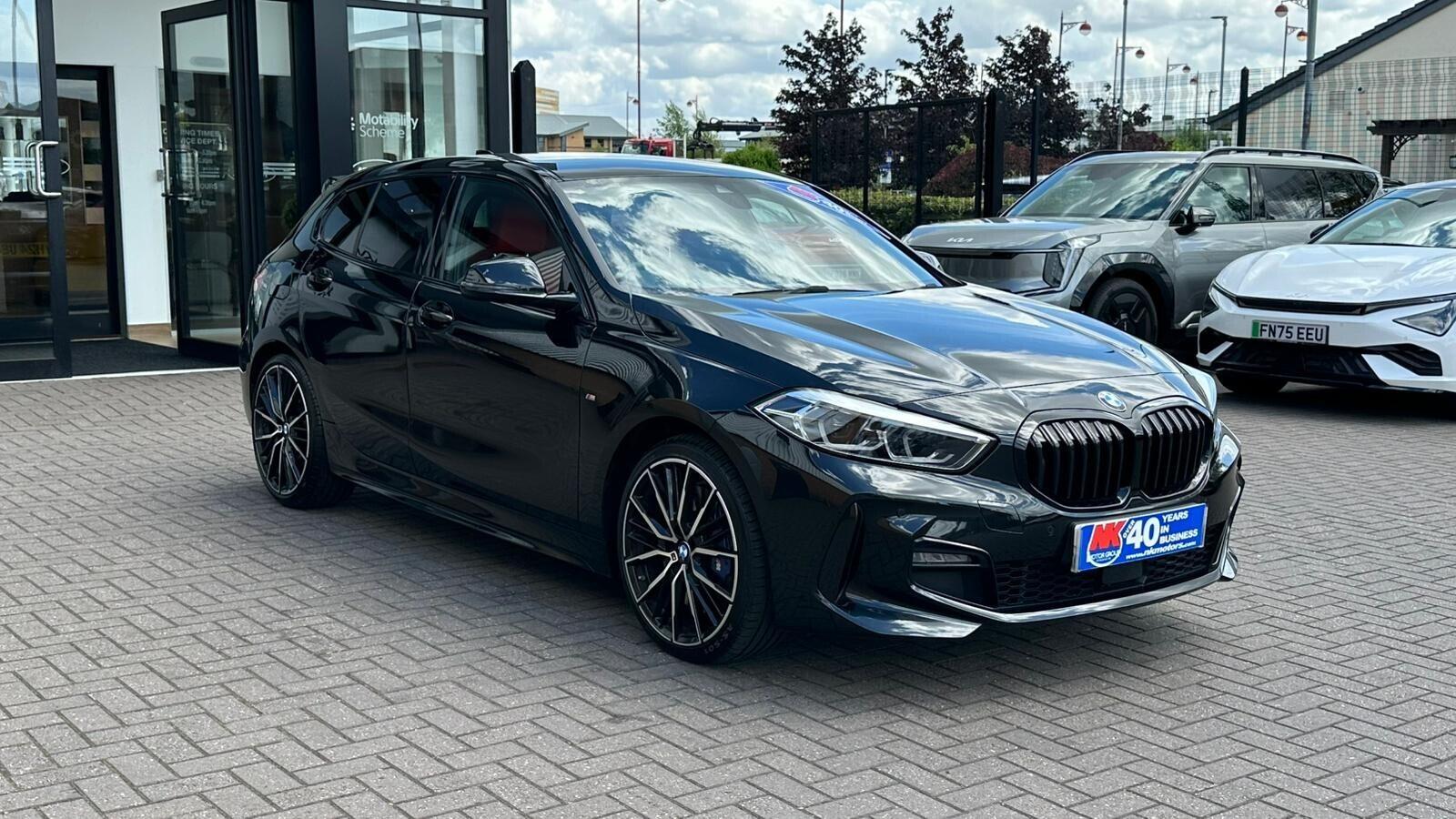 BMW 1 Series view 5