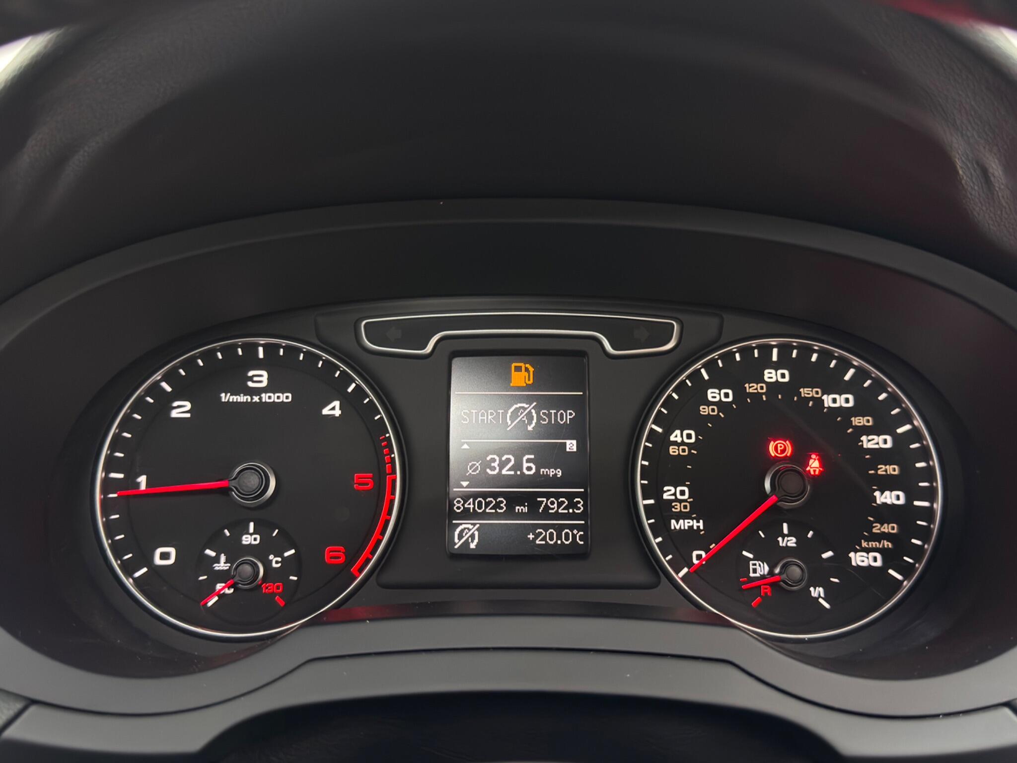 Audi Q3 view 26