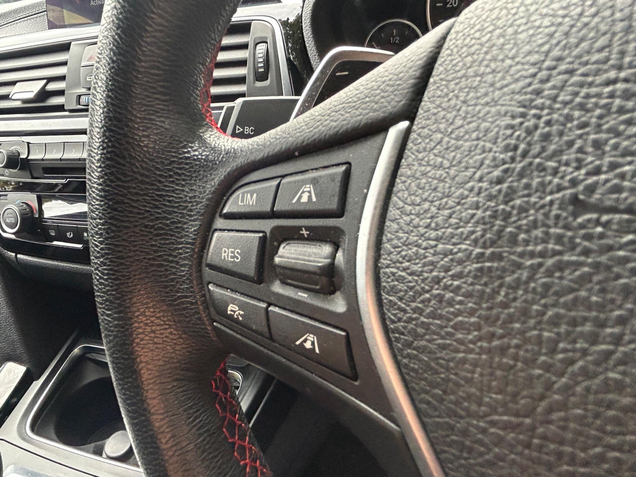 BMW 3 Series view 26