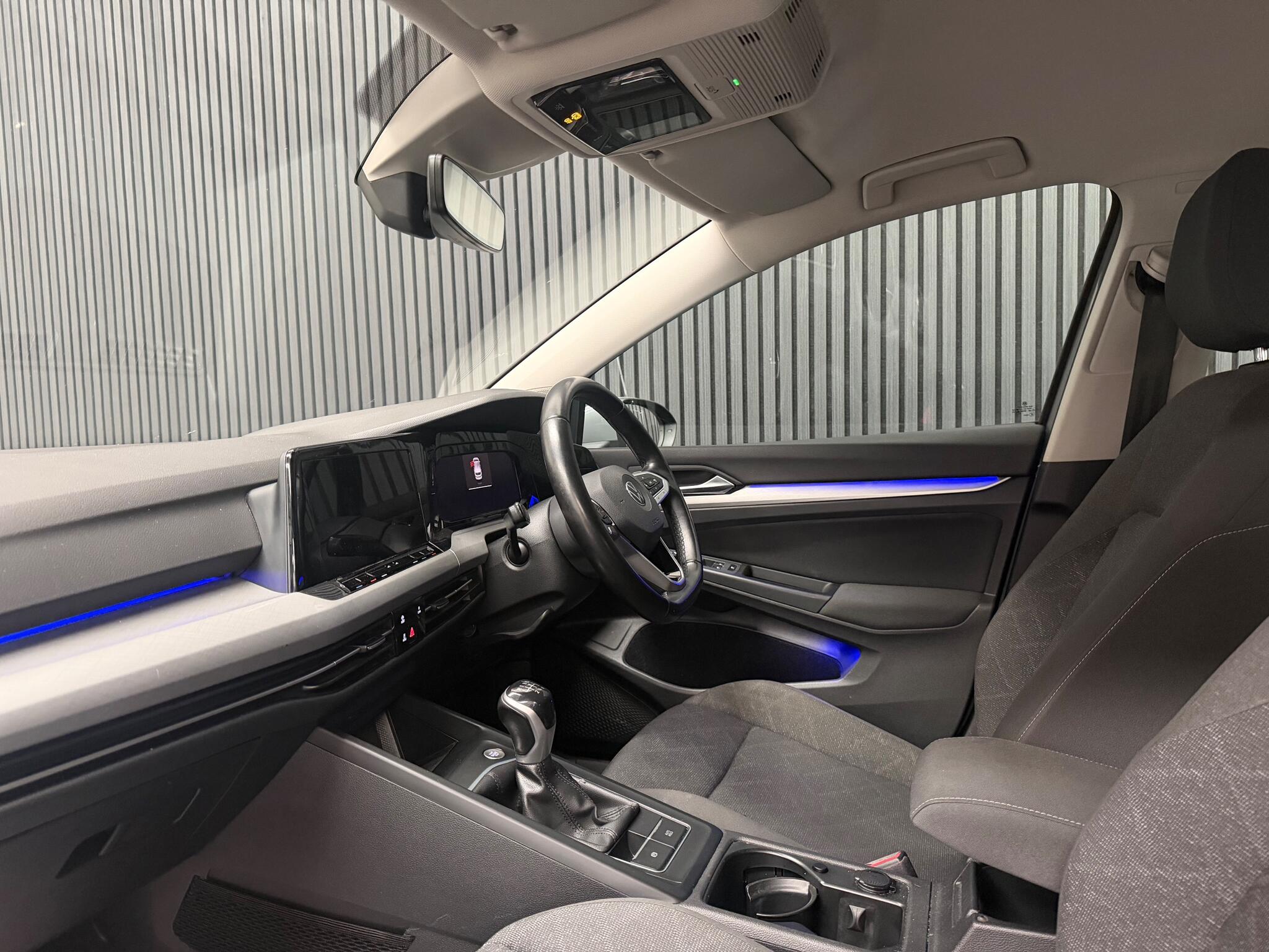 Volkswagen Golf view 42