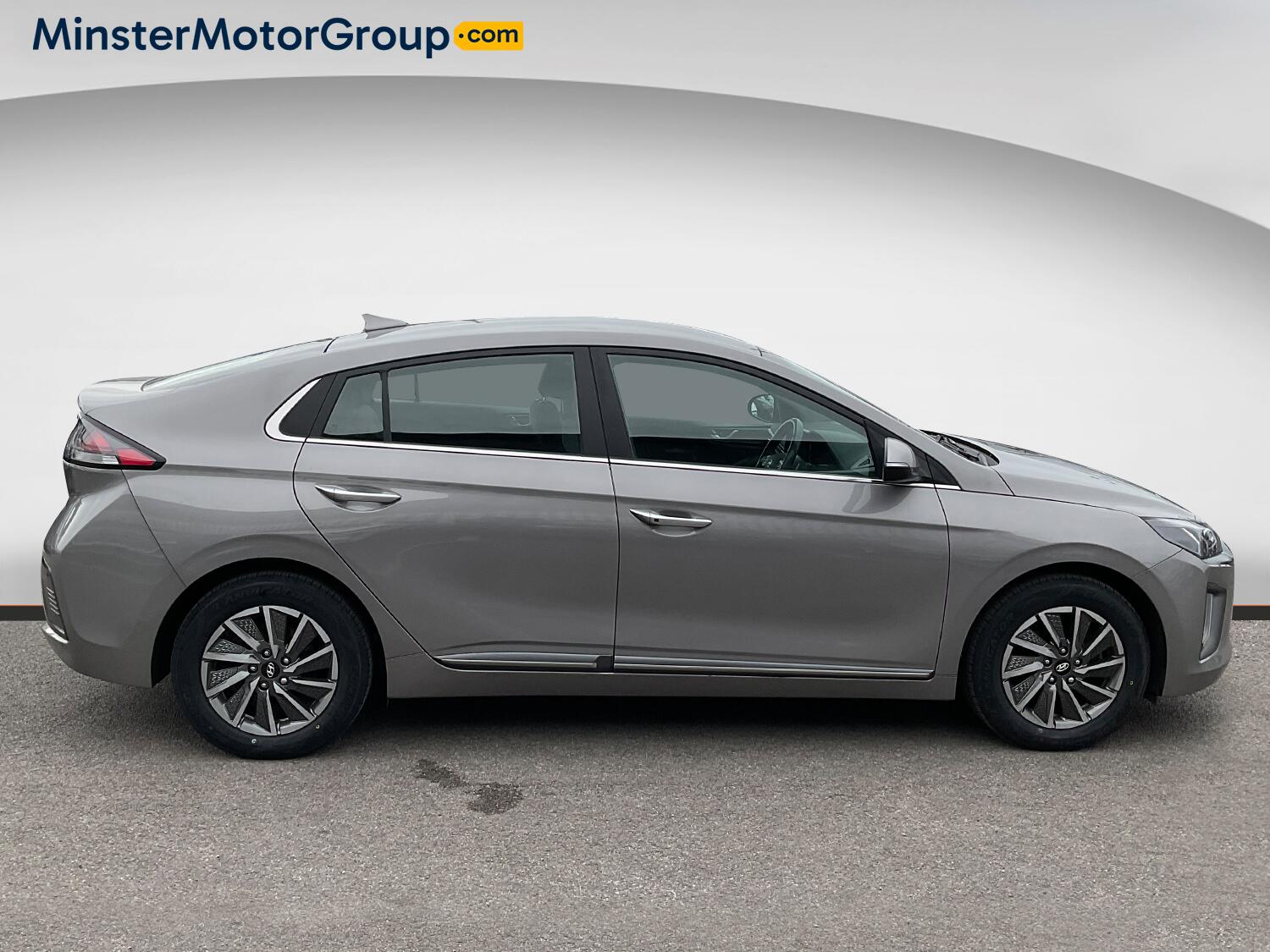 Hyundai Ioniq view 2