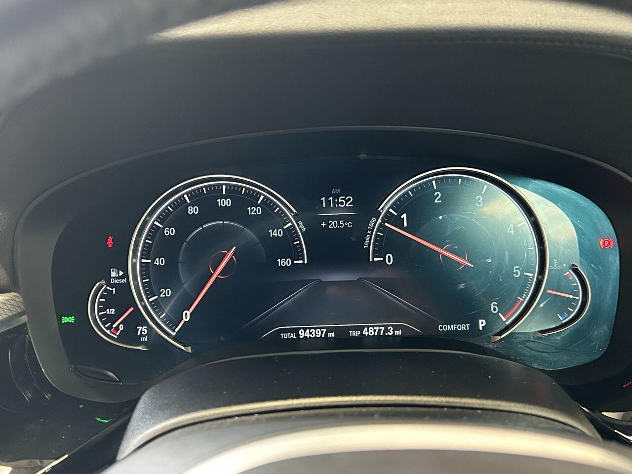 BMW 5 Series view 37