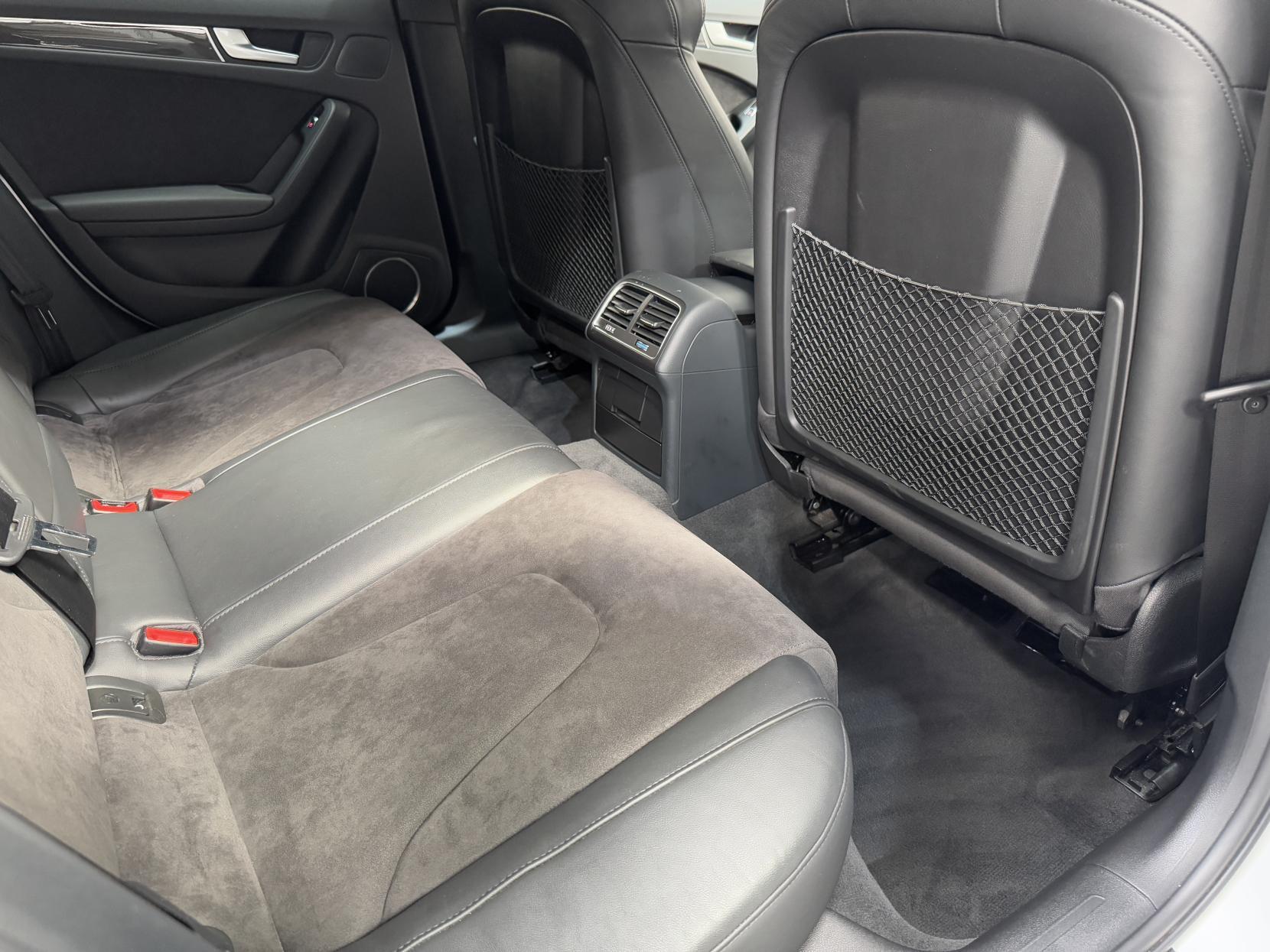 Audi S4 Avant view 47